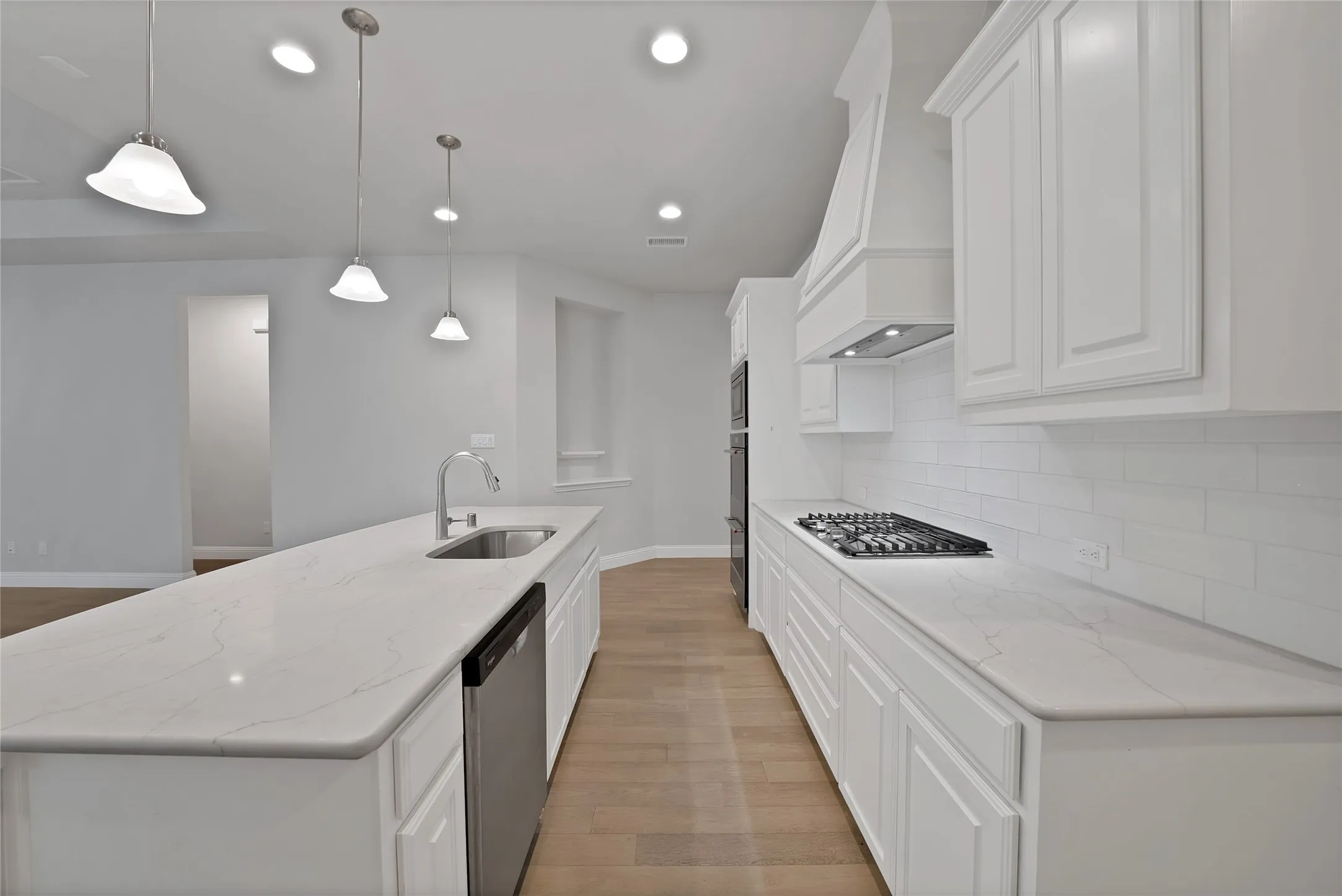 Single Family Residence For Sale in Denton County , 3508 Ithaca Street, Corinth, Texas 76208, 4 Bedroom, 3 Bathroom, 3 Garage spaces, 2,499 Sqft, built in 2023, mls#21402160, Real Estate Agent in Corinth, Homes For Sale in Denton county, Homes For Sale in Corinth, Realtor in Corinth Texas, Real Estate Brokerage Independent Realty Texas, Luminita Cordes Realtor