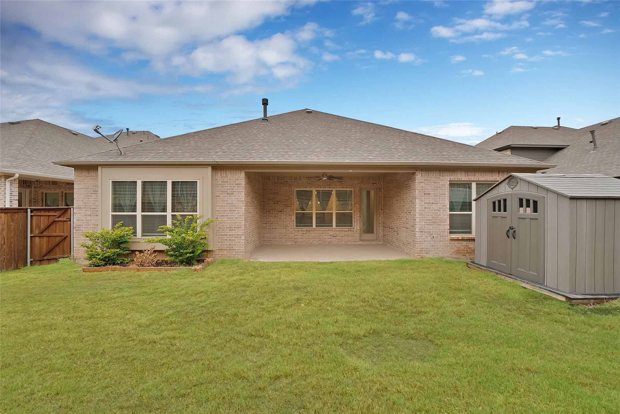Single Family Residence For Sale in Denton County , 3508 Ithaca Street, Corinth, Texas 76208, 4 Bedroom, 3 Bathroom, 3 Garage spaces, 2,499 Sqft, built in 2023, mls#21402160, Real Estate Agent in Corinth, Homes For Sale in Denton county, Homes For Sale in Corinth, Realtor in Corinth Texas, Real Estate Brokerage Independent Realty Texas, Luminita Cordes Realtor