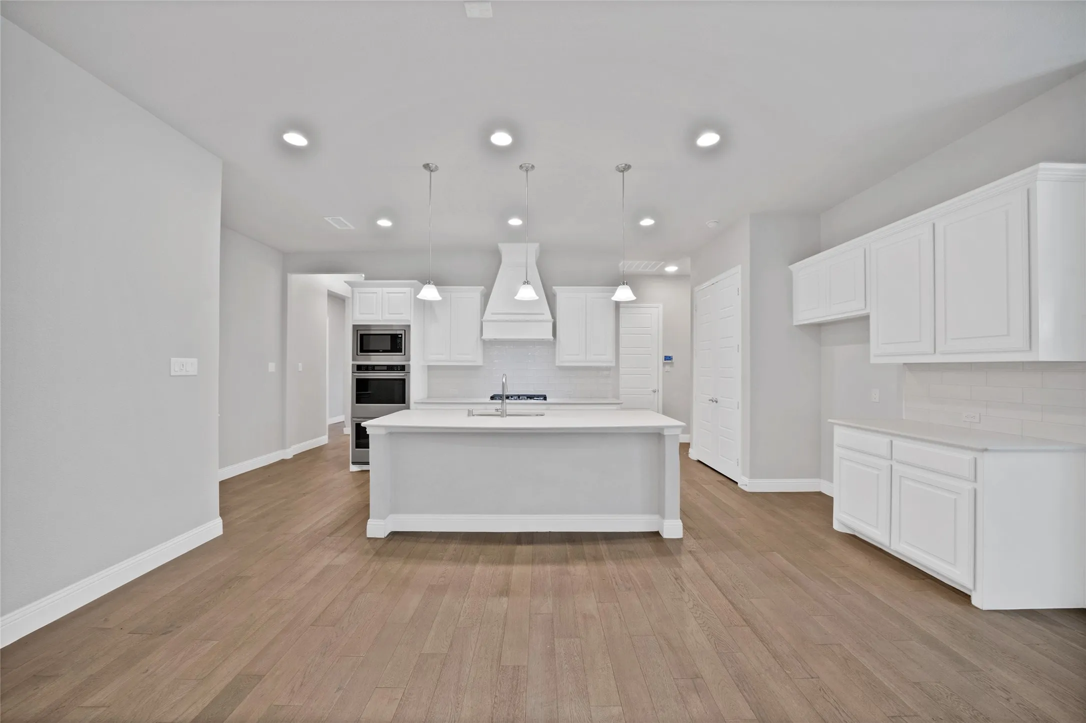 Single Family Residence For Sale in Denton County , 3508 Ithaca Street, Corinth, Texas 76208, 4 Bedroom, 3 Bathroom, 3 Garage spaces, 2,499 Sqft, built in 2023, mls#21402160, Real Estate Agent in Corinth, Homes For Sale in Denton county, Homes For Sale in Corinth, Realtor in Corinth Texas, Real Estate Brokerage Independent Realty Texas, Luminita Cordes Realtor