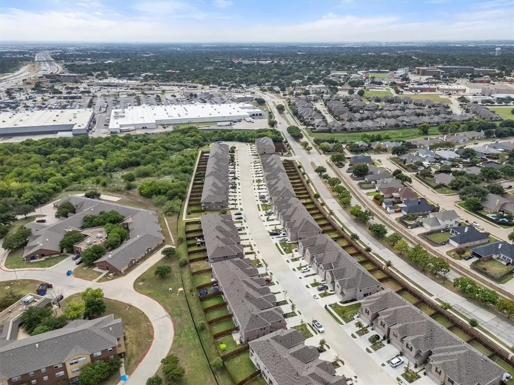Townhouse For Rent in Denton County , 593 Hutchinson Lane, Lewisville, Texas 75077, 3 Bedroom, 3 Bathroom, 2 Garage spaces, 2,015 Sqft, built in 2023, mls#21392400, Real Estate Agent in Lewisville, Homes For Rent in Denton county, Homes For Rent in Lewisville, Realtor in Lewisville Texas, Real Estate Brokerage Independent Realty Texas, Luminita Cordes Realtor