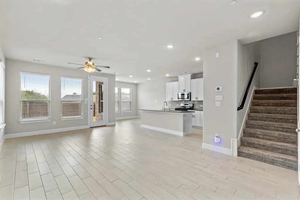 Townhouse For Rent in Denton County , 593 Hutchinson Lane, Lewisville, Texas 75077, 3 Bedroom, 3 Bathroom, 2 Garage spaces, 2,015 Sqft, built in 2023, mls#21392400, Real Estate Agent in Lewisville, Homes For Rent in Denton county, Homes For Rent in Lewisville, Realtor in Lewisville Texas, Real Estate Brokerage Independent Realty Texas, Luminita Cordes Realtor
