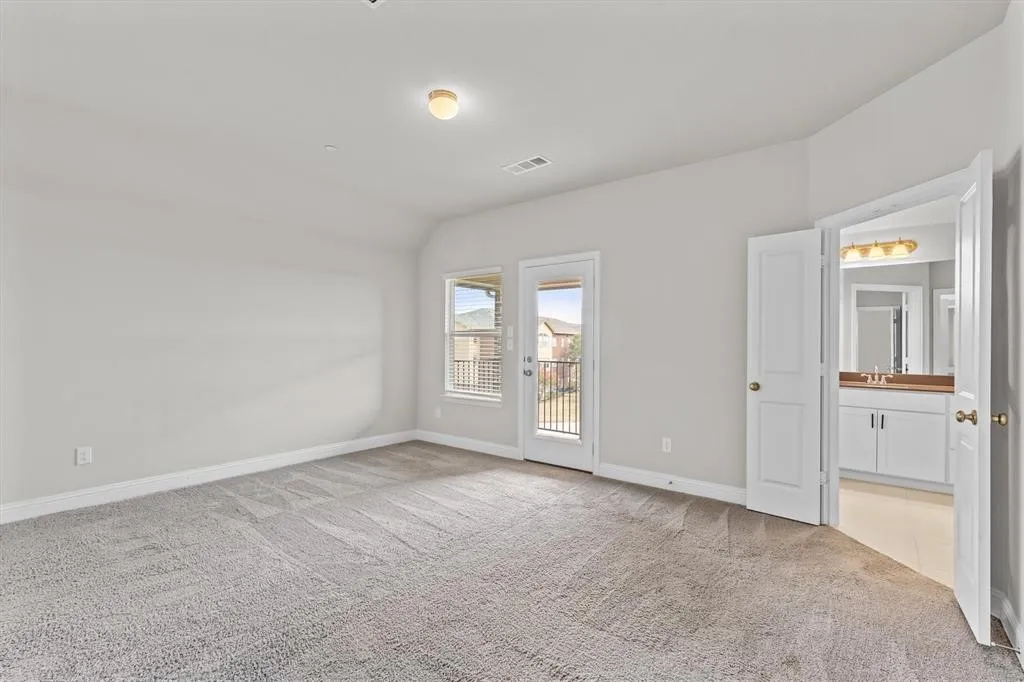 Townhouse For Rent in Denton County , 593 Hutchinson Lane, Lewisville, Texas 75077, 3 Bedroom, 3 Bathroom, 2 Garage spaces, 2,015 Sqft, built in 2023, mls#21392400, Real Estate Agent in Lewisville, Homes For Rent in Denton county, Homes For Rent in Lewisville, Realtor in Lewisville Texas, Real Estate Brokerage Independent Realty Texas, Luminita Cordes Realtor