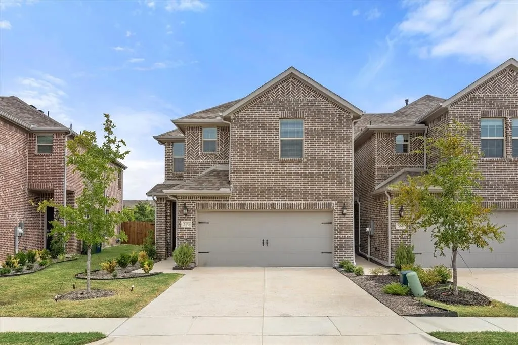 Townhouse For Rent in Denton County , 593 Hutchinson Lane, Lewisville, Texas 75077, 3 Bedroom, 3 Bathroom, 2 Garage spaces, 2,015 Sqft, built in 2023, mls#21392400, Real Estate Agent in Lewisville, Homes For Rent in Denton county, Homes For Rent in Lewisville, Realtor in Lewisville Texas, Real Estate Brokerage Independent Realty Texas, Luminita Cordes Realtor