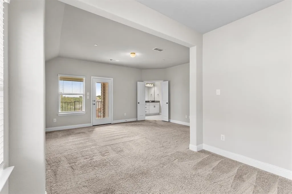 Townhouse For Rent in Denton County , 593 Hutchinson Lane, Lewisville, Texas 75077, 3 Bedroom, 3 Bathroom, 2 Garage spaces, 2,015 Sqft, built in 2023, mls#21392400, Real Estate Agent in Lewisville, Homes For Rent in Denton county, Homes For Rent in Lewisville, Realtor in Lewisville Texas, Real Estate Brokerage Independent Realty Texas, Luminita Cordes Realtor