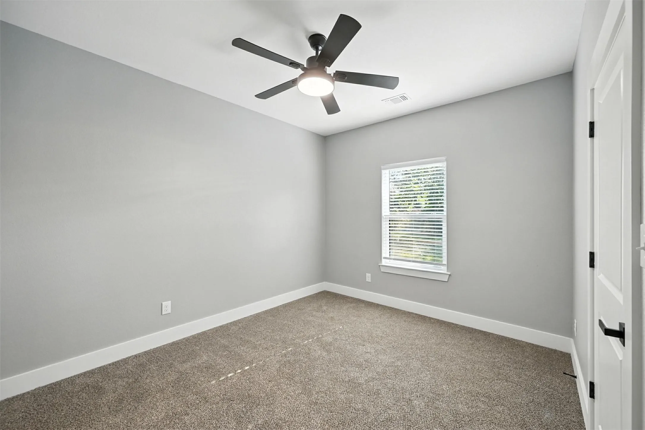 Single Family Residence For Rent in Grayson County , 1331 W Crawford Street, Denison, Texas 75020, 3 Bedroom, 2 Bathroom, 2 Garage spaces, 1,514 Sqft, built in 2025, mls#21402434, Real Estate Agent in Denison, Homes For Rent in Grayson county, Homes For Rent in Denison, Realtor in Denison Texas, Real Estate Brokerage Independent Realty Texas, Luminita Cordes Realtor