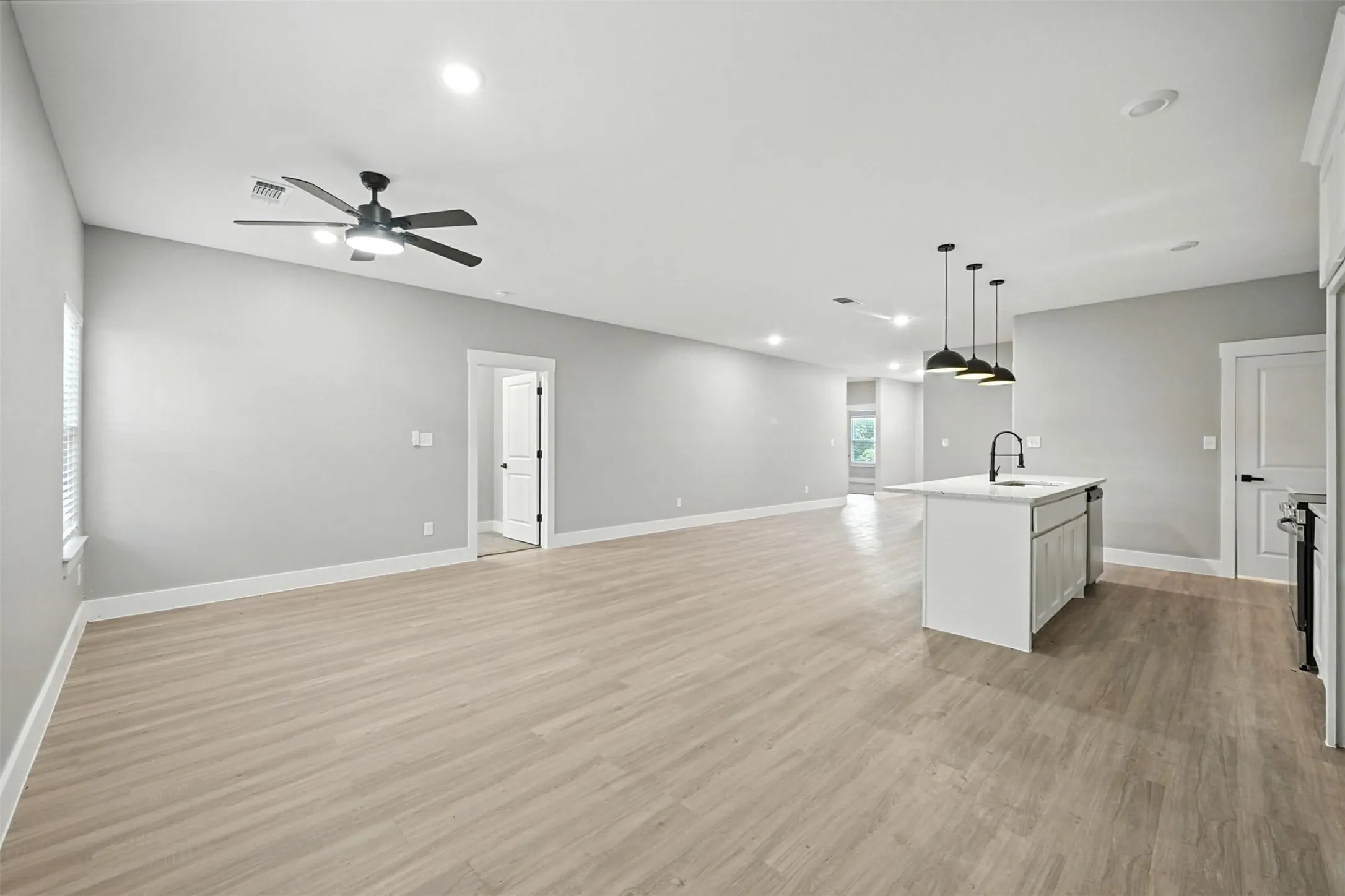 Single Family Residence For Rent in Grayson County , 1331 W Crawford Street, Denison, Texas 75020, 3 Bedroom, 2 Bathroom, 2 Garage spaces, 1,514 Sqft, built in 2025, mls#21402434, Real Estate Agent in Denison, Homes For Rent in Grayson county, Homes For Rent in Denison, Realtor in Denison Texas, Real Estate Brokerage Independent Realty Texas, Luminita Cordes Realtor