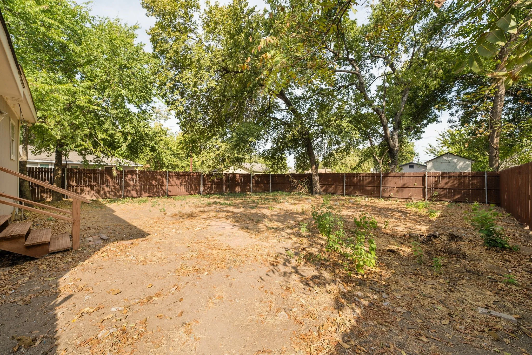 Single Family Residence For Sale in Dallas County , 2803 Valentine Street, Dallas, Texas 75215, 2 Bedroom, 1 Bathroom, Garage spaces, 1,012 Sqft, built in 1925, mls#21398863, Real Estate Agent in Dallas, Homes For Sale in Dallas county, Homes For Sale in Dallas, Realtor in Dallas Texas, Real Estate Brokerage Independent Realty Texas, Luminita Cordes Realtor