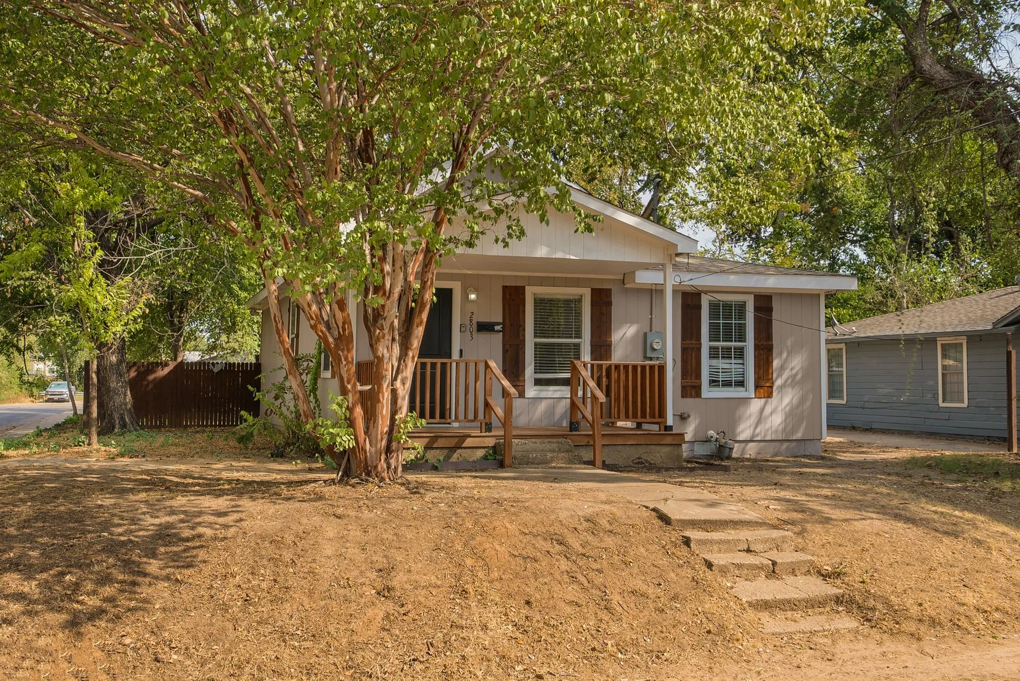 Single Family Residence For Sale in Dallas County , 2803 Valentine Street, Dallas, Texas 75215, 2 Bedroom, 1 Bathroom, Garage spaces, 1,012 Sqft, built in 1925, mls#21398863, Real Estate Agent in Dallas, Homes For Sale in Dallas county, Homes For Sale in Dallas, Realtor in Dallas Texas, Real Estate Brokerage Independent Realty Texas, Luminita Cordes Realtor