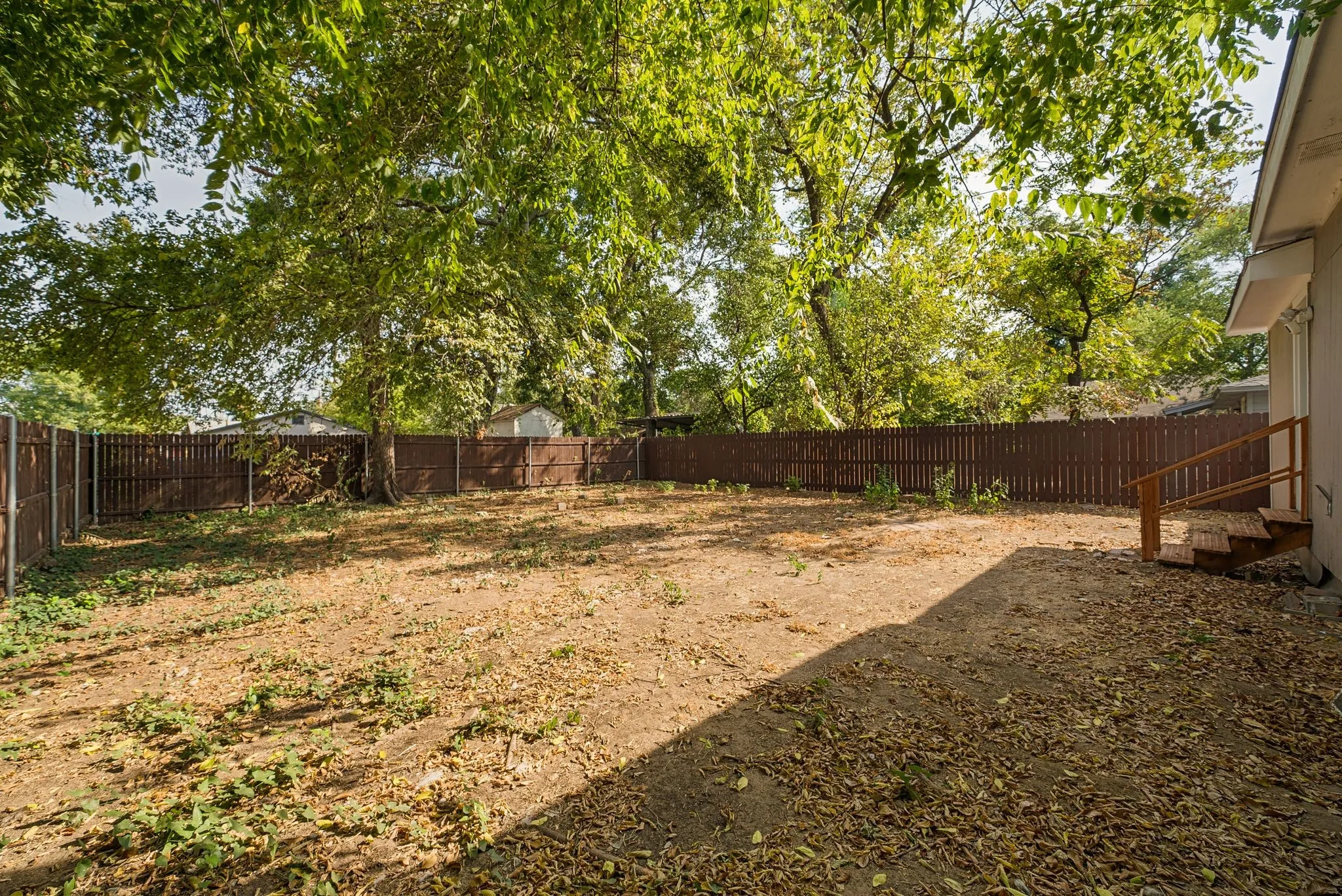 Single Family Residence For Sale in Dallas County , 2803 Valentine Street, Dallas, Texas 75215, 2 Bedroom, 1 Bathroom, Garage spaces, 1,012 Sqft, built in 1925, mls#21398863, Real Estate Agent in Dallas, Homes For Sale in Dallas county, Homes For Sale in Dallas, Realtor in Dallas Texas, Real Estate Brokerage Independent Realty Texas, Luminita Cordes Realtor