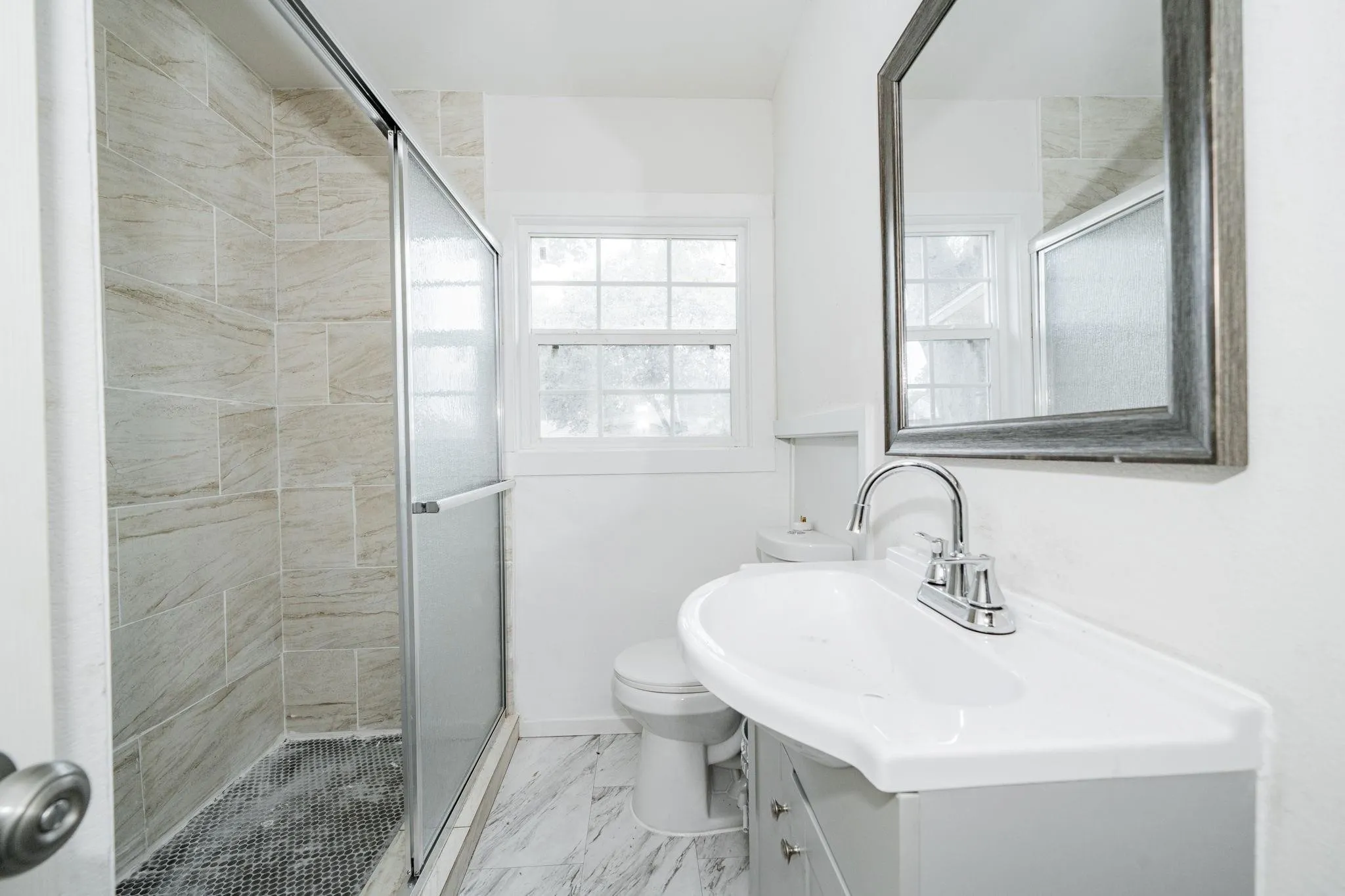 Single Family Residence For Sale in Dallas County , 2426 Salerno Drive, Dallas, Texas 75224, 3 Bedroom, 1 Bathroom, Garage spaces, 1,278 Sqft, built in 1946, mls#21401970, Real Estate Agent in Dallas, Homes For Sale in Dallas county, Homes For Sale in Dallas, Realtor in Dallas Texas, Real Estate Brokerage Independent Realty Texas, Luminita Cordes Realtor