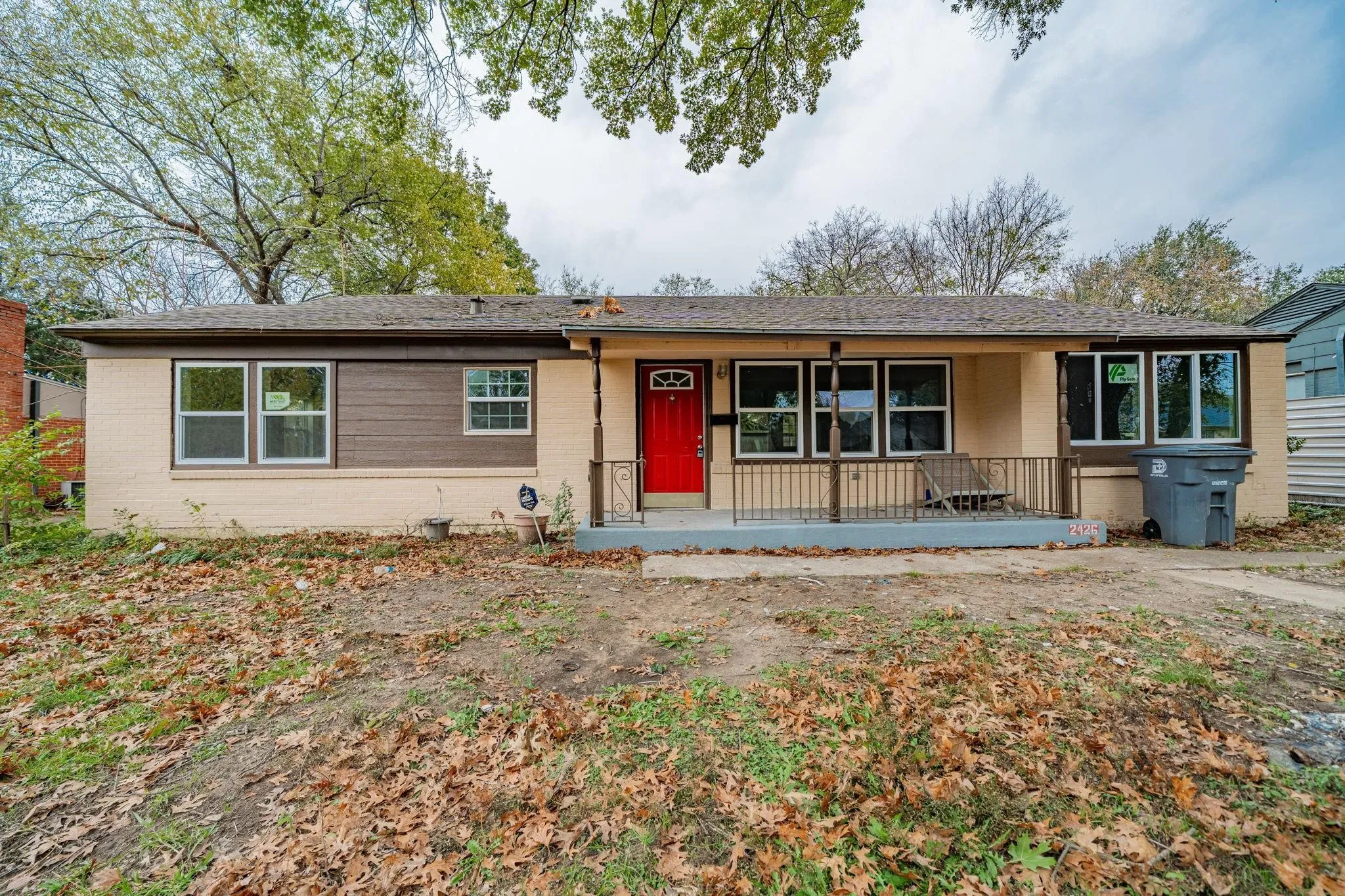 Single Family Residence For Sale in Dallas County , 2426 Salerno Drive, Dallas, Texas 75224, 3 Bedroom, 1 Bathroom, Garage spaces, 1,278 Sqft, built in 1946, mls#21401970, Real Estate Agent in Dallas, Homes For Sale in Dallas county, Homes For Sale in Dallas, Realtor in Dallas Texas, Real Estate Brokerage Independent Realty Texas, Luminita Cordes Realtor
