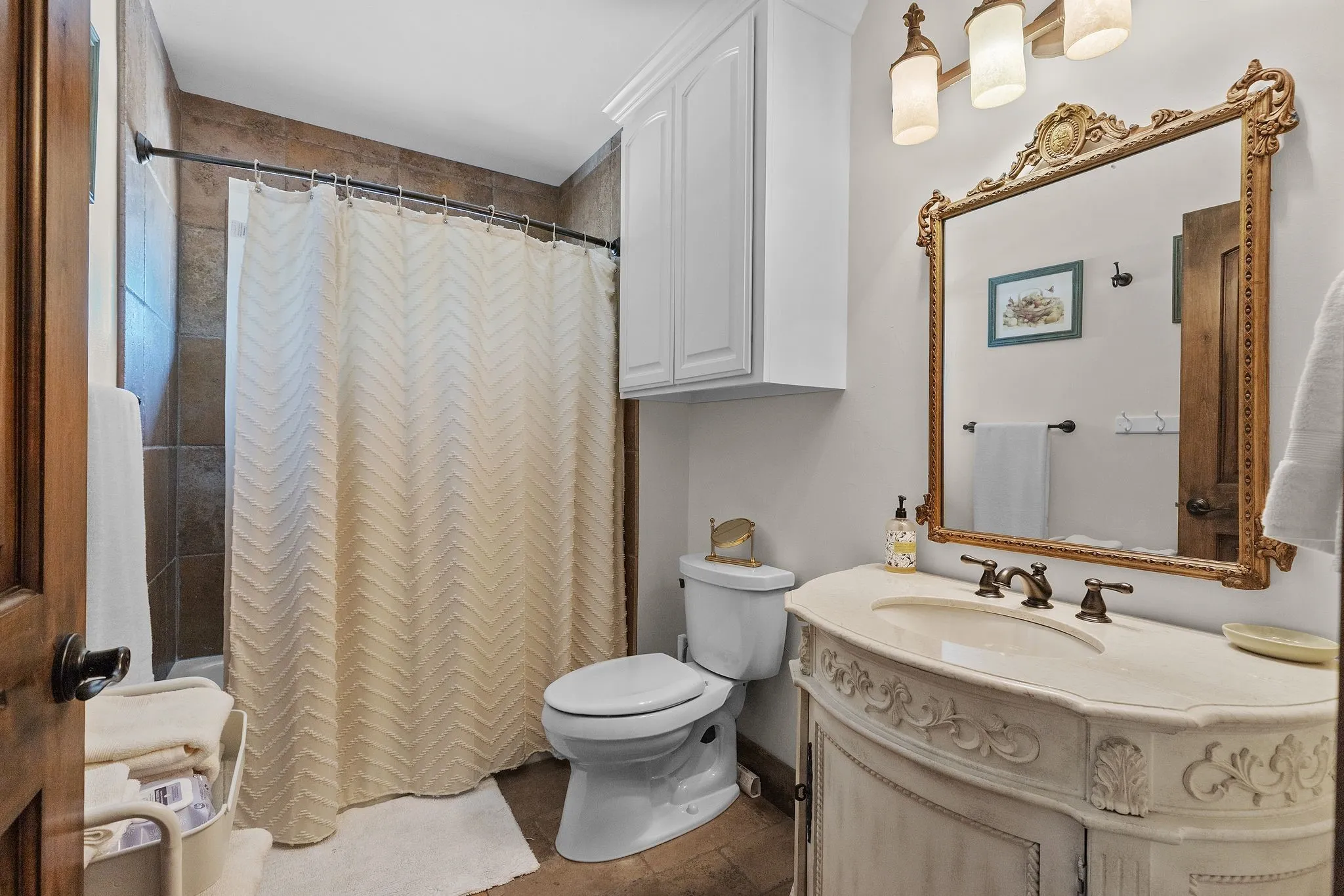 Single Family Residence For Sale in Lamar County , 11819 Farm Road 195, Paris, Texas 75462, 3 Bedroom, 4 Bathroom, 3 Garage spaces, 4,496 Sqft, built in 2012, mls#21399729, Real Estate Agent in Paris, Homes For Sale in Lamar county, Homes For Sale in Paris, Realtor in Paris Texas, Real Estate Brokerage Independent Realty Texas, Luminita Cordes Realtor