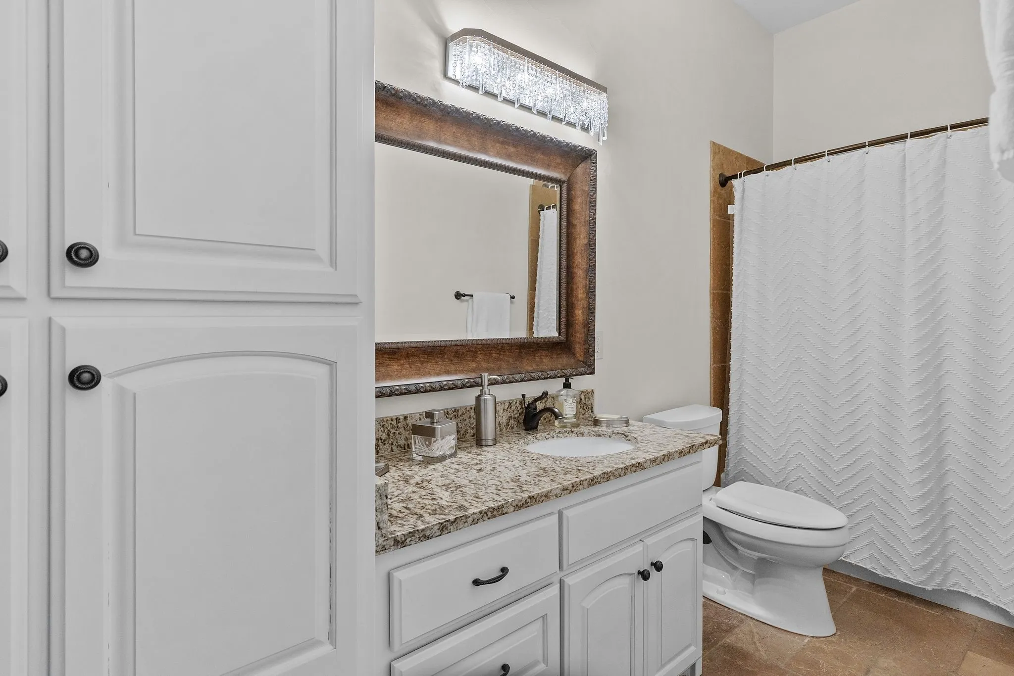 Single Family Residence For Sale in Lamar County , 11819 Farm Road 195, Paris, Texas 75462, 3 Bedroom, 4 Bathroom, 3 Garage spaces, 4,496 Sqft, built in 2012, mls#21399729, Real Estate Agent in Paris, Homes For Sale in Lamar county, Homes For Sale in Paris, Realtor in Paris Texas, Real Estate Brokerage Independent Realty Texas, Luminita Cordes Realtor