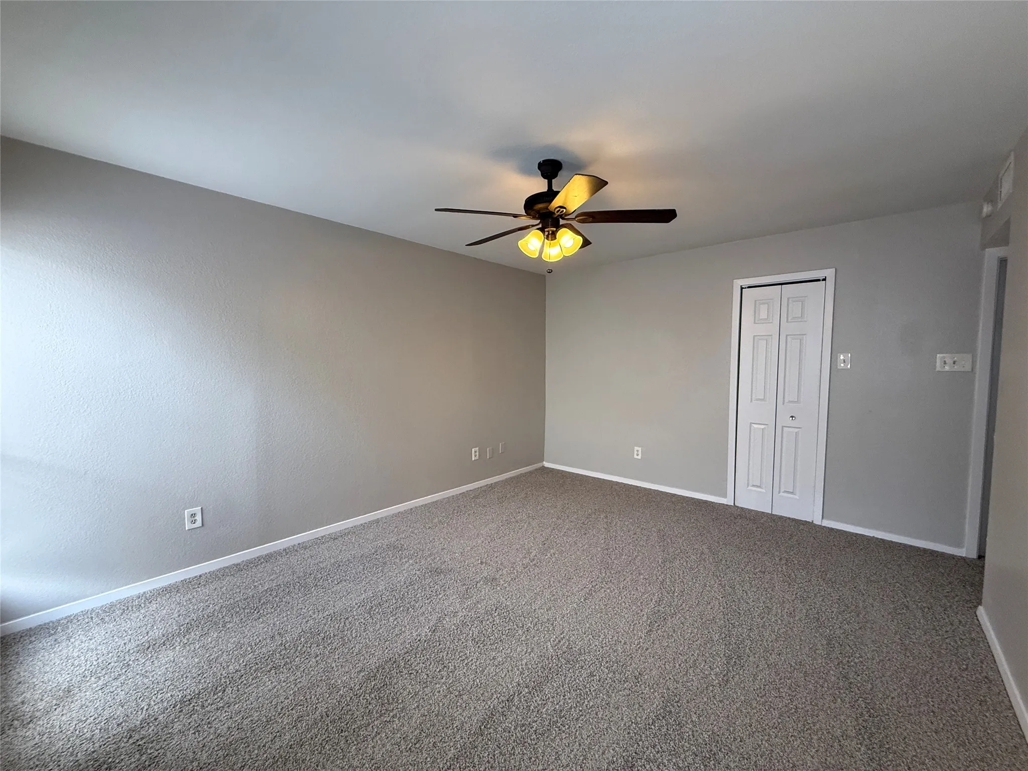Single Family Residence For Rent in Collin County , 1464 Larchmont Drive, Plano, Texas 75074, 3 Bedroom, 2 Bathroom, 2 Garage spaces, 1,464 Sqft, built in 1983, mls#21402438, Real Estate Agent in Plano, Homes For Rent in Collin county, Homes For Rent in Plano, Realtor in Plano Texas, Real Estate Brokerage Independent Realty Texas, Luminita Cordes Realtor