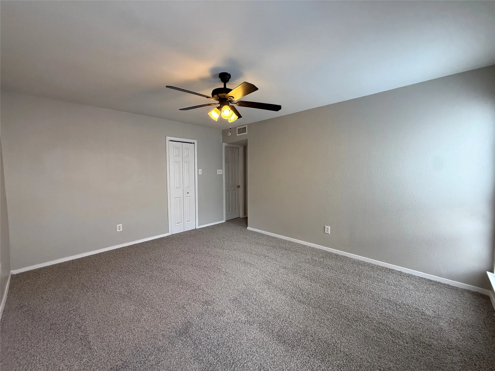 Single Family Residence For Rent in Collin County , 1464 Larchmont Drive, Plano, Texas 75074, 3 Bedroom, 2 Bathroom, 2 Garage spaces, 1,464 Sqft, built in 1983, mls#21402438, Real Estate Agent in Plano, Homes For Rent in Collin county, Homes For Rent in Plano, Realtor in Plano Texas, Real Estate Brokerage Independent Realty Texas, Luminita Cordes Realtor