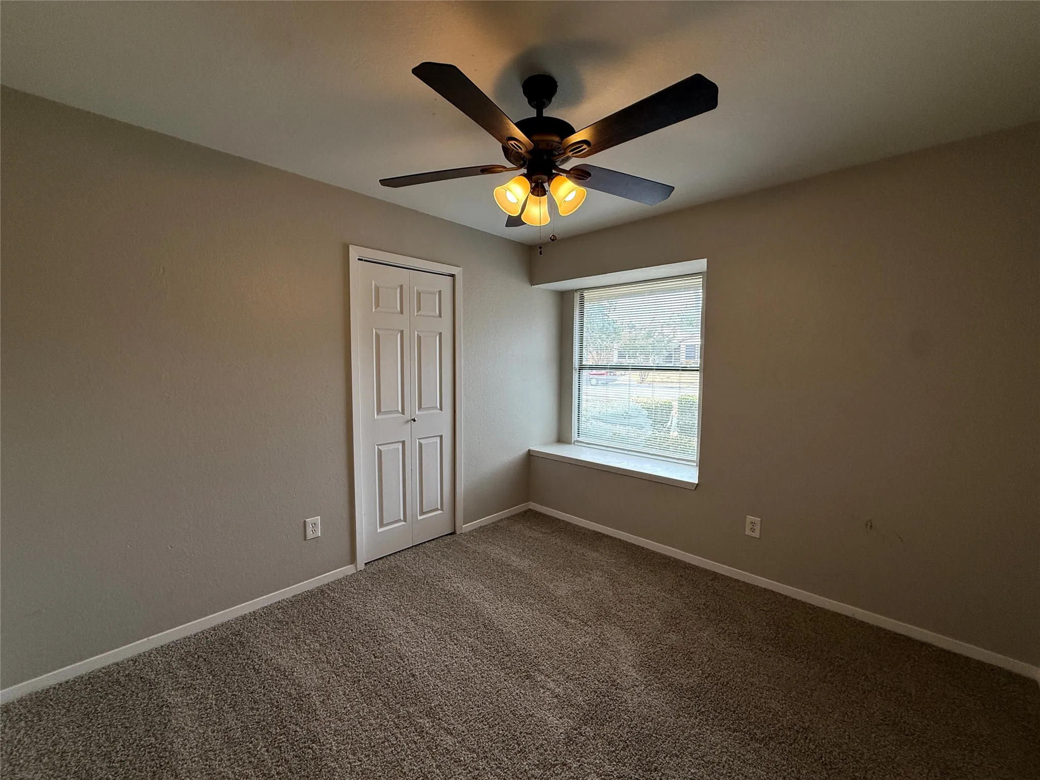 Single Family Residence For Rent in Collin County , 1464 Larchmont Drive, Plano, Texas 75074, 3 Bedroom, 2 Bathroom, 2 Garage spaces, 1,464 Sqft, built in 1983, mls#21402438, Real Estate Agent in Plano, Homes For Rent in Collin county, Homes For Rent in Plano, Realtor in Plano Texas, Real Estate Brokerage Independent Realty Texas, Luminita Cordes Realtor