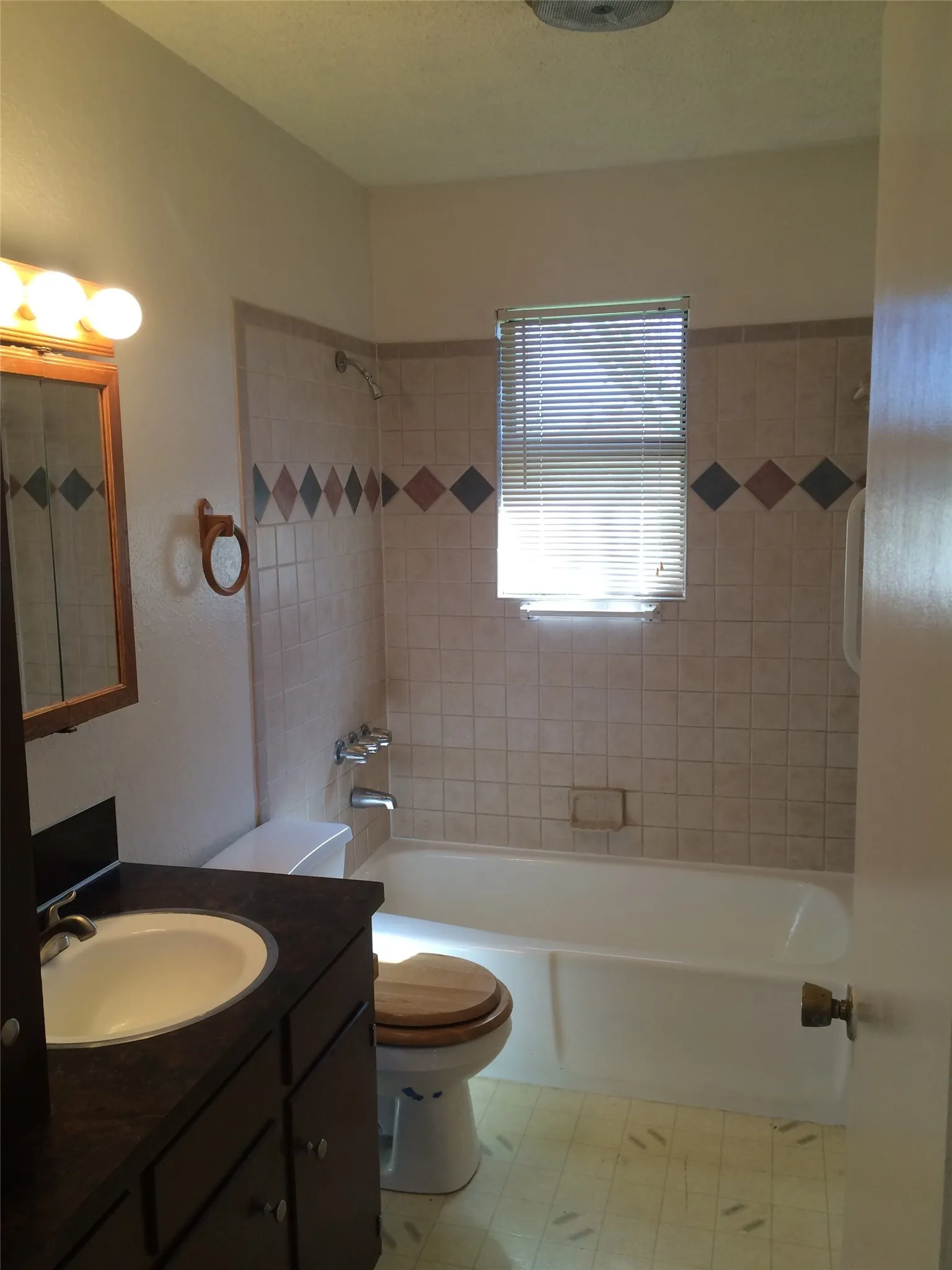 Single Family Residence For Rent in Taylor County , 8 Ron Circle, Merkel, Texas 79536, 3 Bedroom, 1 Bathroom, 1 Garage spaces, 1,000 Sqft, built in 1980, mls#21402440, Real Estate Agent in Merkel, Homes For Rent in Taylor county, Homes For Rent in Merkel, Realtor in Merkel Texas, Real Estate Brokerage Independent Realty Texas, Luminita Cordes Realtor