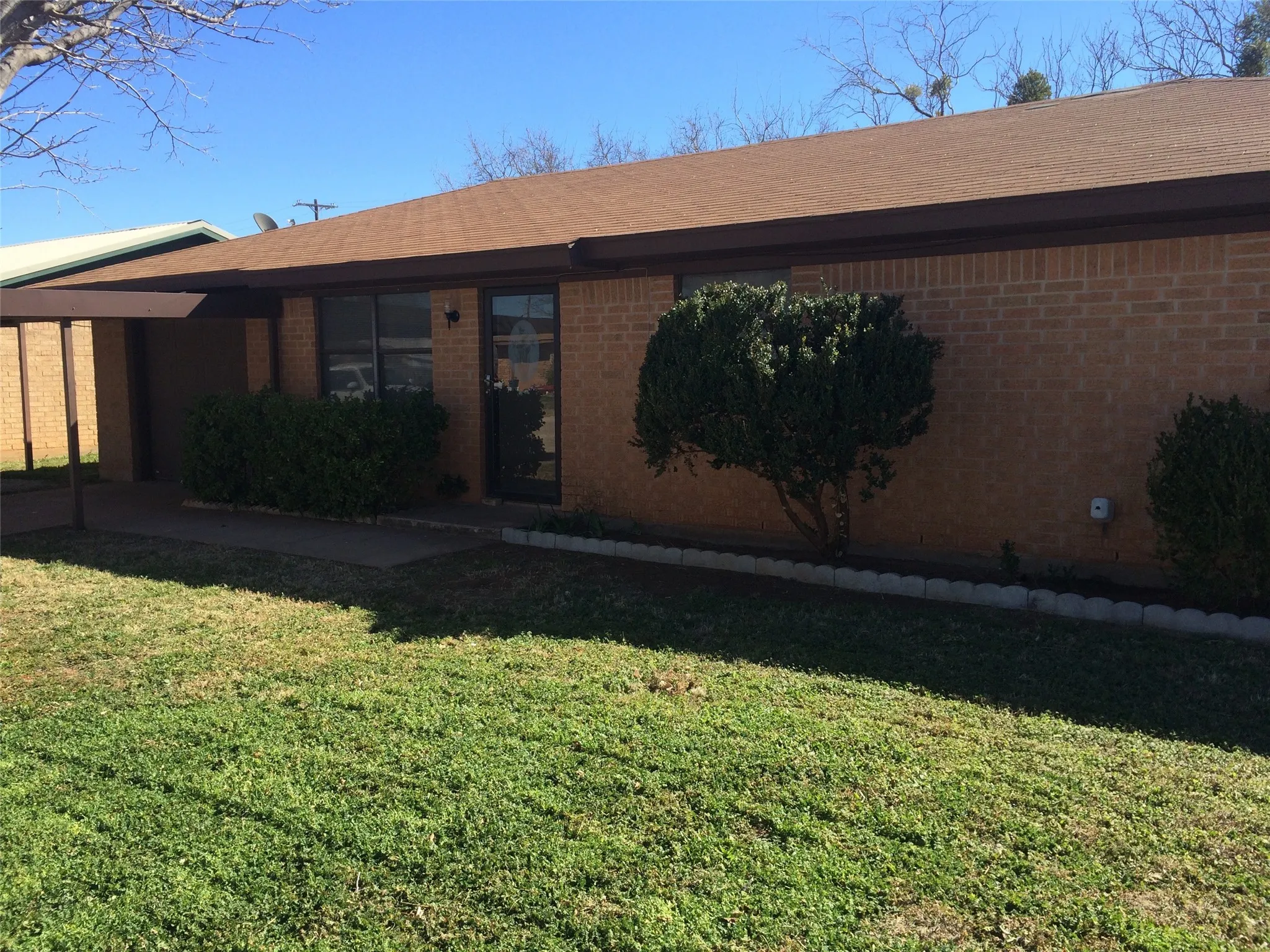 Single Family Residence For Rent in Taylor County , 8 Ron Circle, Merkel, Texas 79536, 3 Bedroom, 1 Bathroom, 1 Garage spaces, 1,000 Sqft, built in 1980, mls#21402440, Real Estate Agent in Merkel, Homes For Rent in Taylor county, Homes For Rent in Merkel, Realtor in Merkel Texas, Real Estate Brokerage Independent Realty Texas, Luminita Cordes Realtor