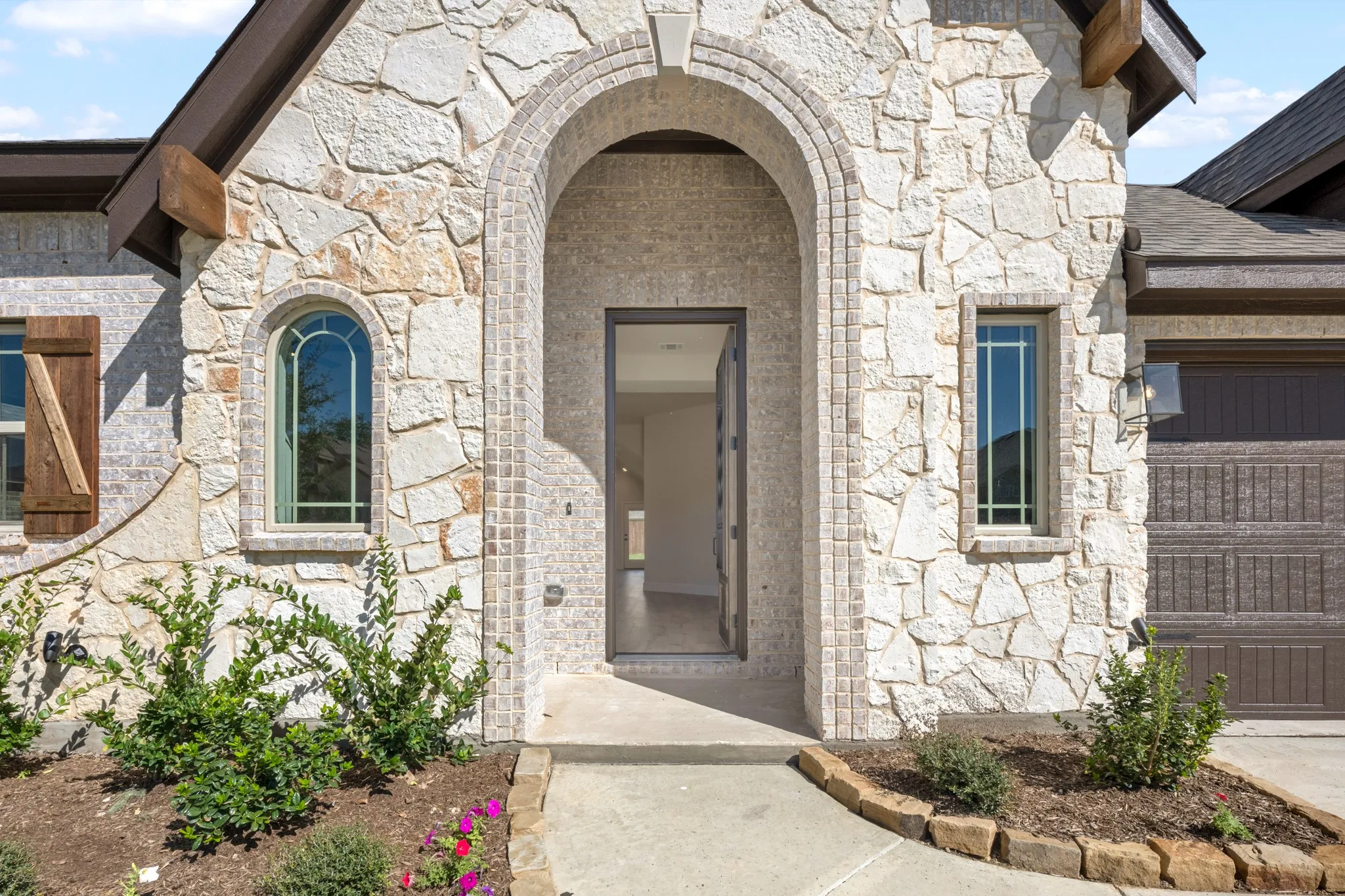 Single Family Residence For Sale in Dallas County , 409 Chestnut Lane, Glenn Heights, Texas 75154, 4 Bedroom, 2 Bathroom, 2 Garage spaces, 2,243 Sqft, built in 2026, mls#21402446, Real Estate Agent in Glenn Heights, Homes For Sale in Dallas county, Homes For Sale in Glenn Heights, Realtor in Glenn Heights Texas, Real Estate Brokerage Independent Realty Texas, Luminita Cordes Realtor
