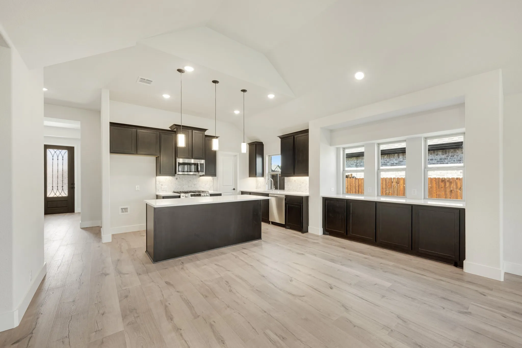 Single Family Residence For Sale in Dallas County , 409 Chestnut Lane, Glenn Heights, Texas 75154, 4 Bedroom, 2 Bathroom, 2 Garage spaces, 2,243 Sqft, built in 2026, mls#21402446, Real Estate Agent in Glenn Heights, Homes For Sale in Dallas county, Homes For Sale in Glenn Heights, Realtor in Glenn Heights Texas, Real Estate Brokerage Independent Realty Texas, Luminita Cordes Realtor