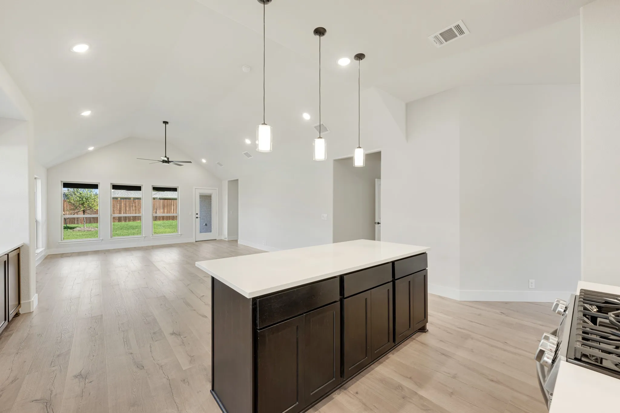 Single Family Residence For Sale in Dallas County , 409 Chestnut Lane, Glenn Heights, Texas 75154, 4 Bedroom, 2 Bathroom, 2 Garage spaces, 2,243 Sqft, built in 2026, mls#21402446, Real Estate Agent in Glenn Heights, Homes For Sale in Dallas county, Homes For Sale in Glenn Heights, Realtor in Glenn Heights Texas, Real Estate Brokerage Independent Realty Texas, Luminita Cordes Realtor