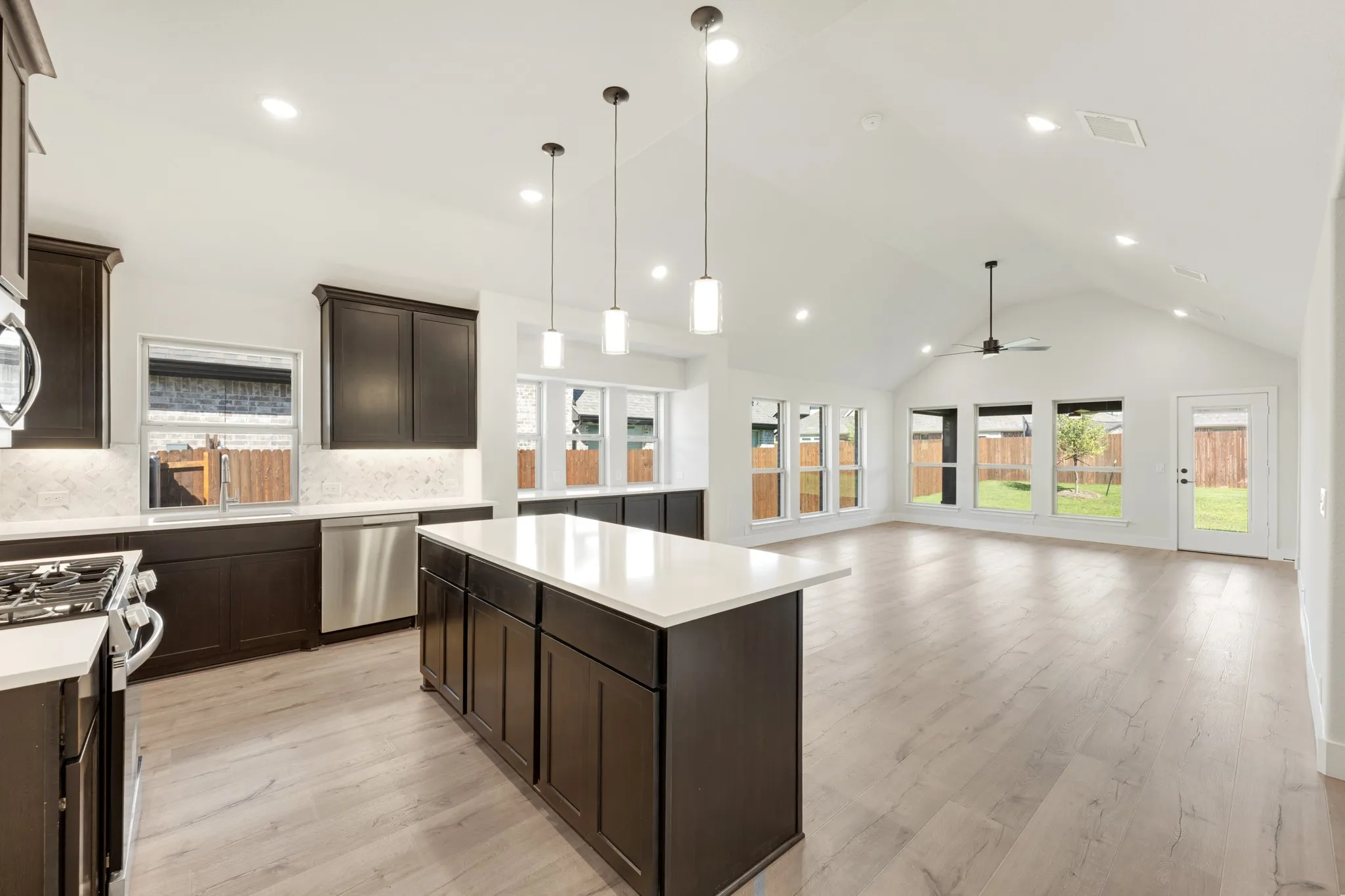 Single Family Residence For Sale in Dallas County , 409 Chestnut Lane, Glenn Heights, Texas 75154, 4 Bedroom, 2 Bathroom, 2 Garage spaces, 2,243 Sqft, built in 2026, mls#21402446, Real Estate Agent in Glenn Heights, Homes For Sale in Dallas county, Homes For Sale in Glenn Heights, Realtor in Glenn Heights Texas, Real Estate Brokerage Independent Realty Texas, Luminita Cordes Realtor