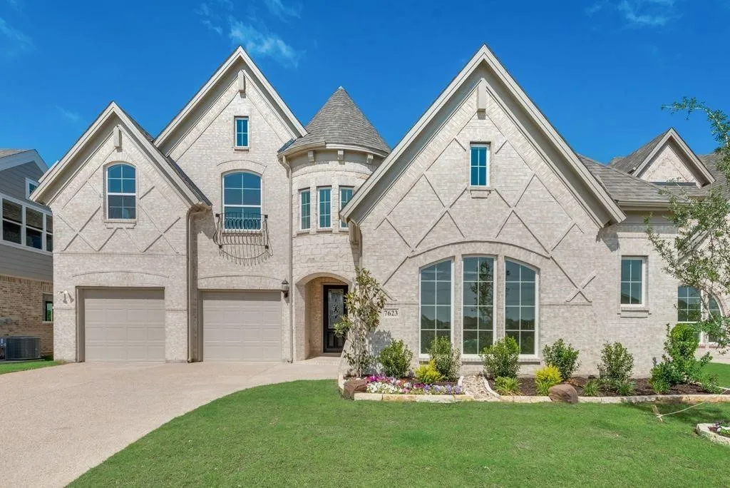 Single Family Residence For Rent in Tarrant County , 7623 Kiowana Court, Grand Prairie, Texas 75054, 5 Bedroom, 4 Bathroom, 3 Garage spaces, 3,894 Sqft, built in 2024, mls#21402367, Real Estate Agent in Grand Prairie, Homes For Rent in Tarrant county, Homes For Rent in Grand Prairie, Realtor in Grand Prairie Texas, Real Estate Brokerage Independent Realty Texas, Luminita Cordes Realtor