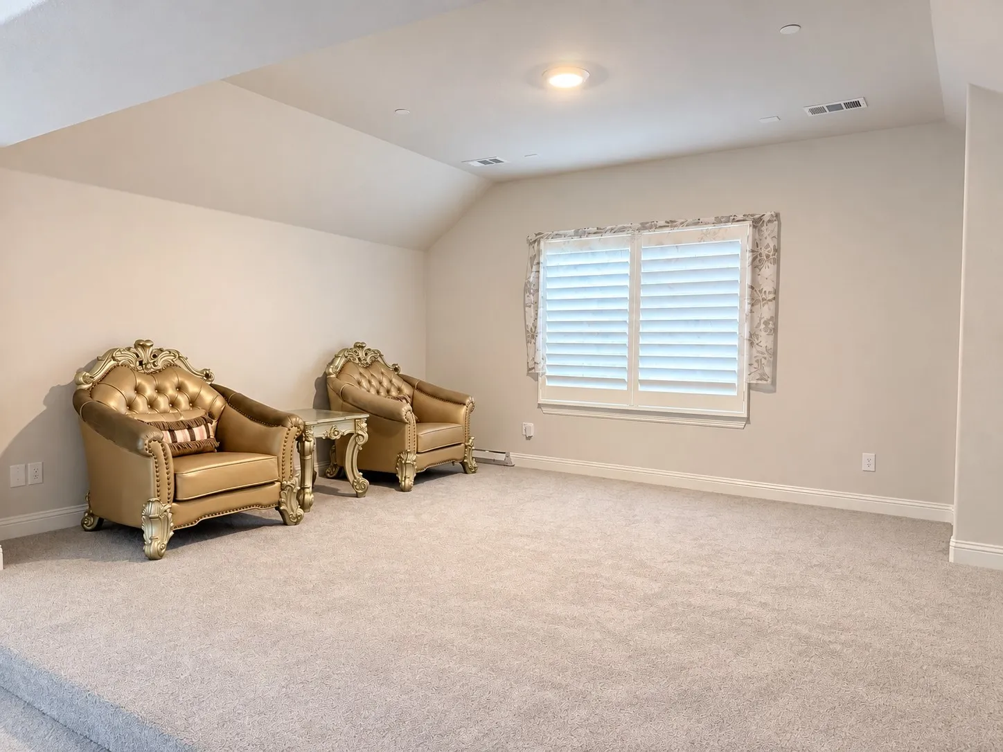 Single Family Residence For Rent in Tarrant County , 7623 Kiowana Court, Grand Prairie, Texas 75054, 5 Bedroom, 4 Bathroom, 3 Garage spaces, 3,894 Sqft, built in 2024, mls#21402367, Real Estate Agent in Grand Prairie, Homes For Rent in Tarrant county, Homes For Rent in Grand Prairie, Realtor in Grand Prairie Texas, Real Estate Brokerage Independent Realty Texas, Luminita Cordes Realtor
