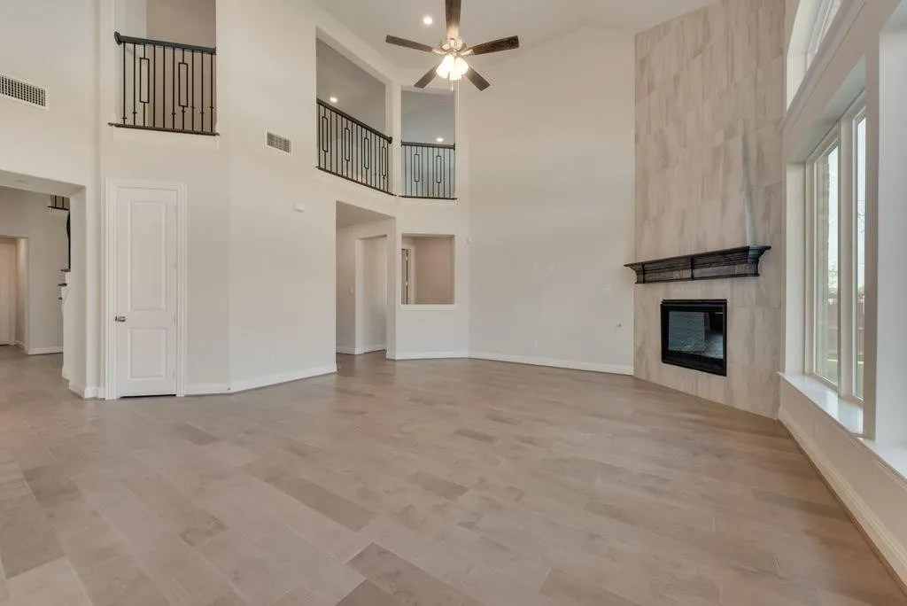 Single Family Residence For Rent in Tarrant County , 7623 Kiowana Court, Grand Prairie, Texas 75054, 5 Bedroom, 4 Bathroom, 3 Garage spaces, 3,894 Sqft, built in 2024, mls#21402367, Real Estate Agent in Grand Prairie, Homes For Rent in Tarrant county, Homes For Rent in Grand Prairie, Realtor in Grand Prairie Texas, Real Estate Brokerage Independent Realty Texas, Luminita Cordes Realtor