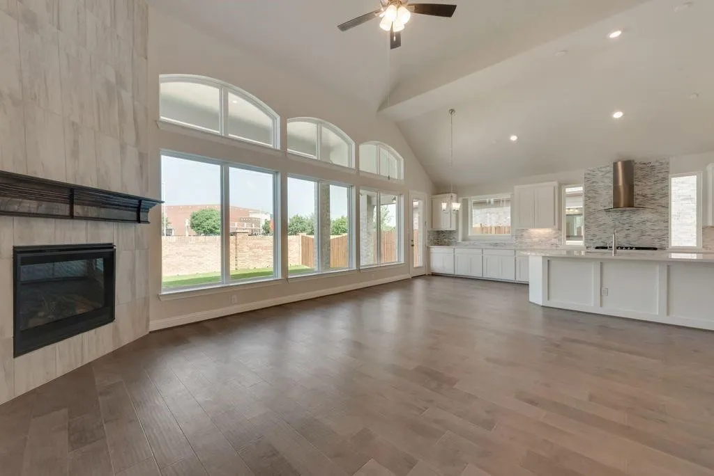 Single Family Residence For Rent in Tarrant County , 7623 Kiowana Court, Grand Prairie, Texas 75054, 5 Bedroom, 4 Bathroom, 3 Garage spaces, 3,894 Sqft, built in 2024, mls#21402367, Real Estate Agent in Grand Prairie, Homes For Rent in Tarrant county, Homes For Rent in Grand Prairie, Realtor in Grand Prairie Texas, Real Estate Brokerage Independent Realty Texas, Luminita Cordes Realtor