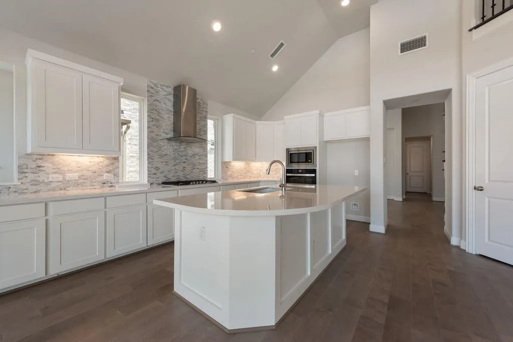 Single Family Residence For Rent in Tarrant County , 7623 Kiowana Court, Grand Prairie, Texas 75054, 5 Bedroom, 4 Bathroom, 3 Garage spaces, 3,894 Sqft, built in 2024, mls#21402367, Real Estate Agent in Grand Prairie, Homes For Rent in Tarrant county, Homes For Rent in Grand Prairie, Realtor in Grand Prairie Texas, Real Estate Brokerage Independent Realty Texas, Luminita Cordes Realtor