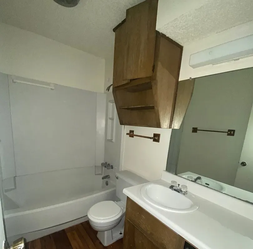 Condominium For Rent in Mc Lennan County , 1214 Baylor Avenue 107, Waco, Texas 76706, 1 Bedroom, 1 Bathroom, Garage spaces, 832 Sqft, built in 1983, mls#21402450, Real Estate Agent in Waco, Homes For Rent in Mc Lennan county, Homes For Rent in Waco, Realtor in Waco Texas, Real Estate Brokerage Independent Realty Texas, Luminita Cordes Realtor