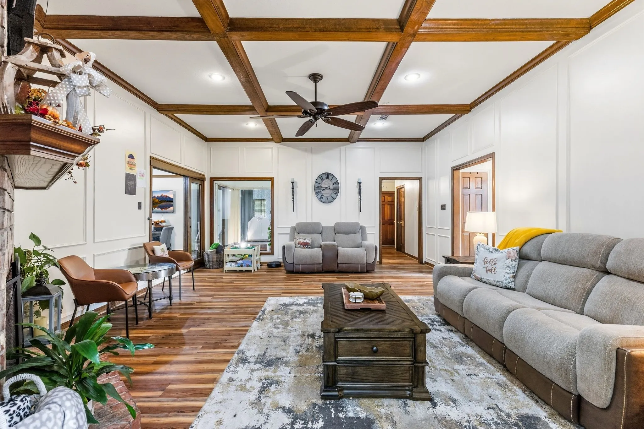 Single Family Residence For Sale in Hopkins County , 101 Briarwood Street, Sulphur Springs, Texas 75482, 3 Bedroom, 3 Bathroom, 2 Garage spaces, 2,737 Sqft, built in 1987, mls#21400266, Real Estate Agent in Sulphur Springs, Homes For Sale in Hopkins county, Homes For Sale in Sulphur Springs, Realtor in Sulphur Springs Texas, Real Estate Brokerage Independent Realty Texas, Luminita Cordes Realtor