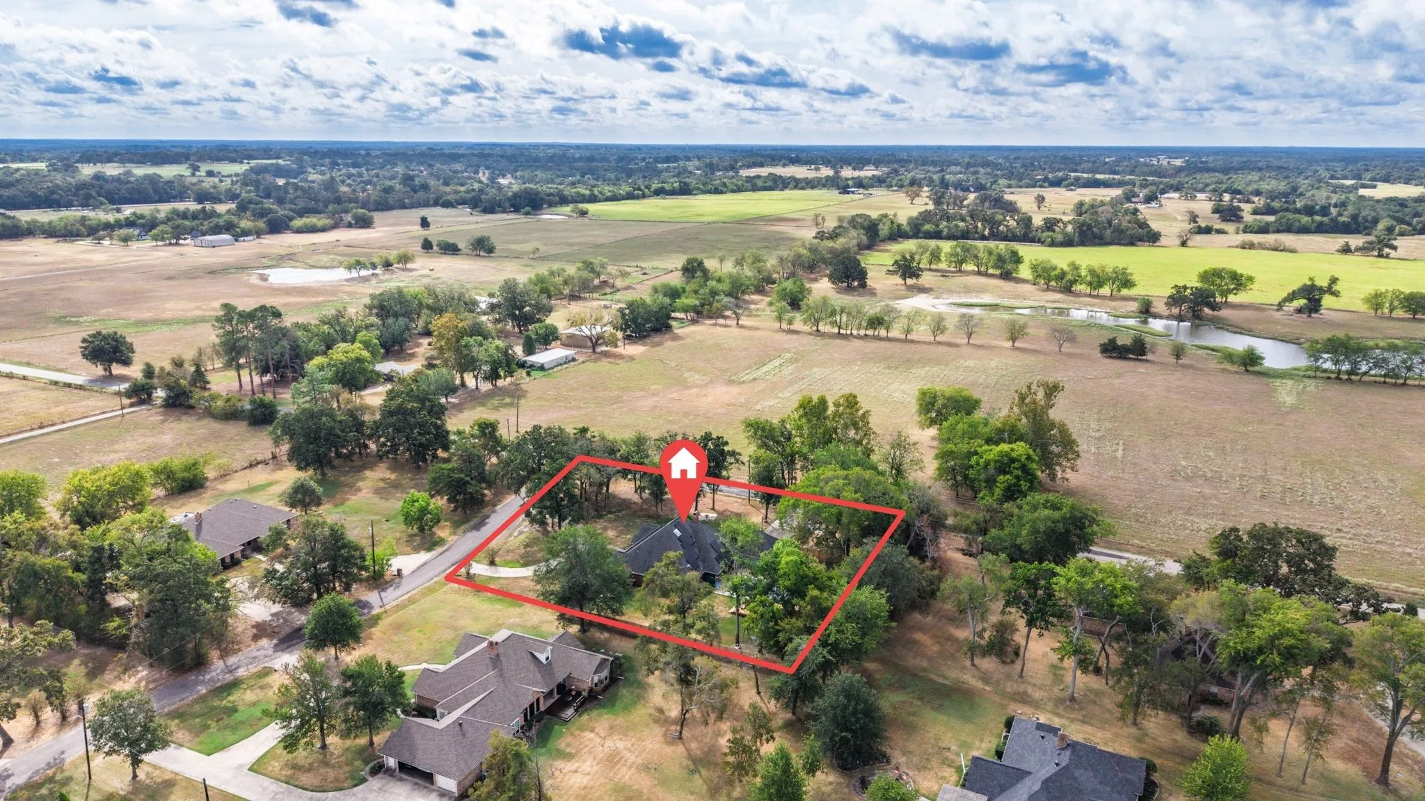 Single Family Residence For Sale in Hopkins County , 101 Briarwood Street, Sulphur Springs, Texas 75482, 3 Bedroom, 3 Bathroom, 2 Garage spaces, 2,737 Sqft, built in 1987, mls#21400266, Real Estate Agent in Sulphur Springs, Homes For Sale in Hopkins county, Homes For Sale in Sulphur Springs, Realtor in Sulphur Springs Texas, Real Estate Brokerage Independent Realty Texas, Luminita Cordes Realtor