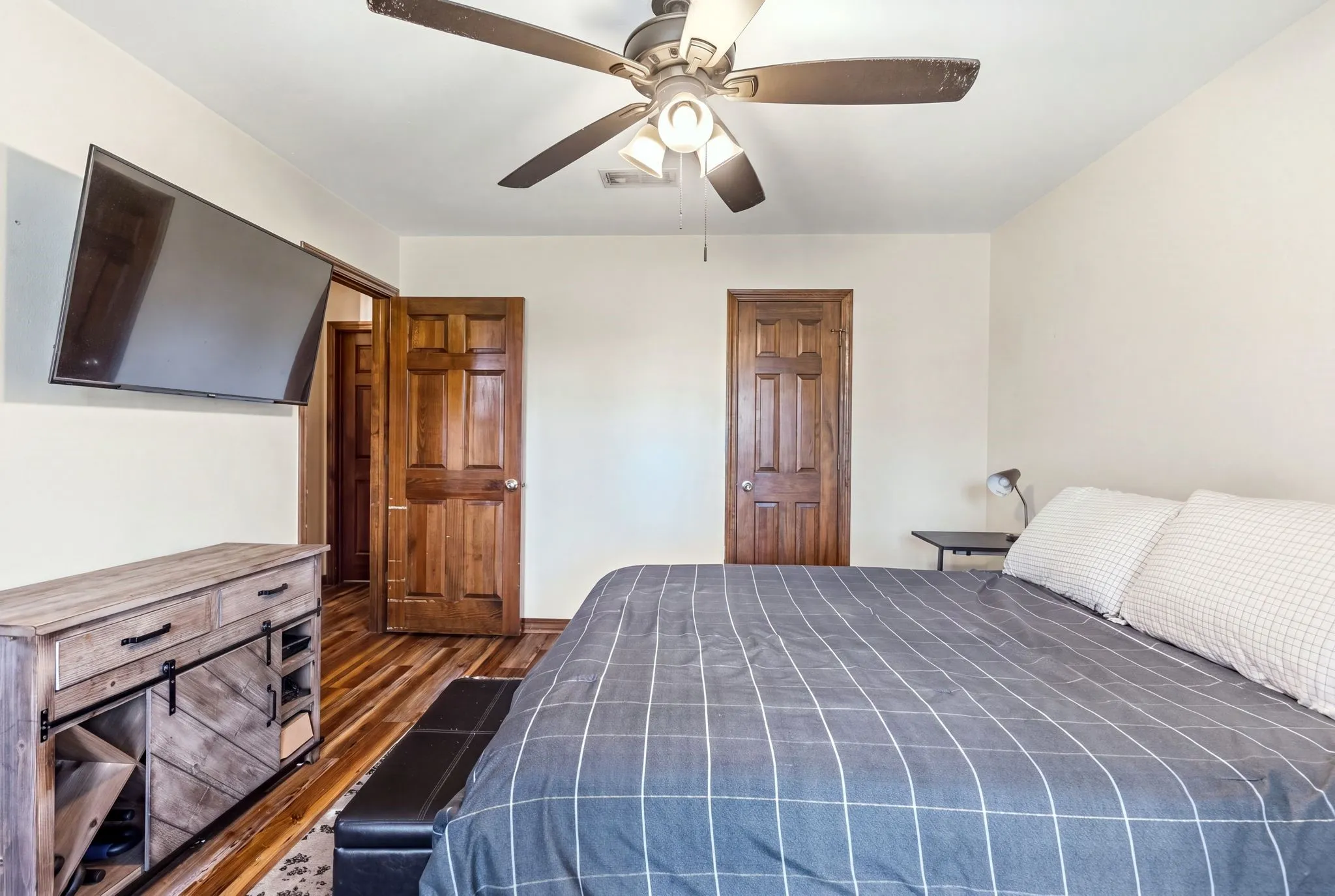 Single Family Residence For Sale in Hopkins County , 101 Briarwood Street, Sulphur Springs, Texas 75482, 3 Bedroom, 3 Bathroom, 2 Garage spaces, 2,737 Sqft, built in 1987, mls#21400266, Real Estate Agent in Sulphur Springs, Homes For Sale in Hopkins county, Homes For Sale in Sulphur Springs, Realtor in Sulphur Springs Texas, Real Estate Brokerage Independent Realty Texas, Luminita Cordes Realtor