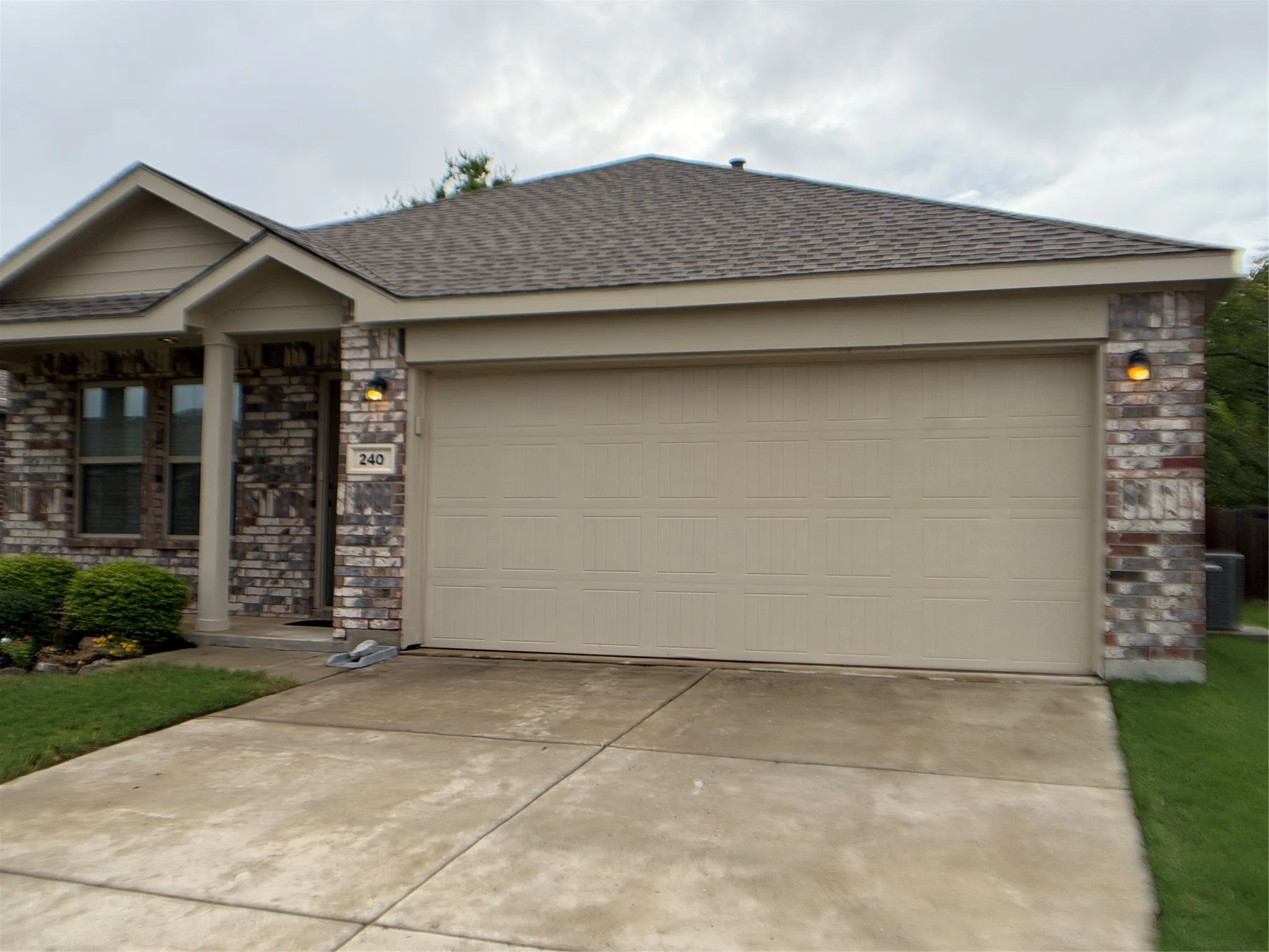 Single Family Residence For Rent in Collin County , 240 Westpark Drive, Anna, Texas 75409, 3 Bedroom, 2 Bathroom, 2 Garage spaces, 1,516 Sqft, built in 2019, mls#21402451, Real Estate Agent in Anna, Homes For Rent in Collin county, Homes For Rent in Anna, Realtor in Anna Texas, Real Estate Brokerage Independent Realty Texas, Luminita Cordes Realtor