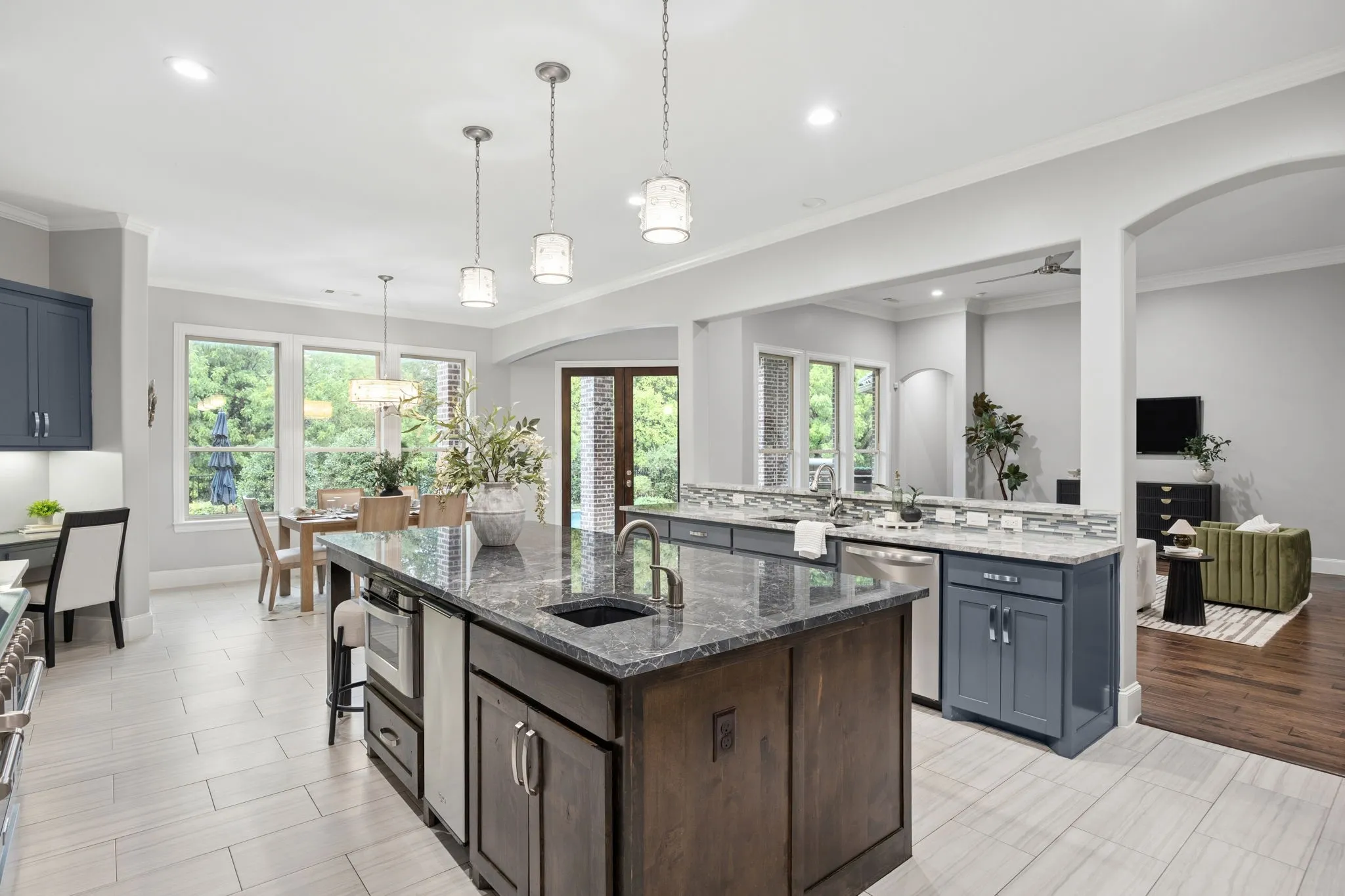 Single Family Residence For Sale in Rockwall County , 236 Summer Tanager Lane, Heath, Texas 75032, 5 Bedroom, 7 Bathroom, 3 Garage spaces, 6,063 Sqft, built in 2014, mls#21402427, Real Estate Agent in Heath, Homes For Sale in Rockwall county, Homes For Sale in Heath, Realtor in Heath Texas, Real Estate Brokerage Independent Realty Texas, Luminita Cordes Realtor