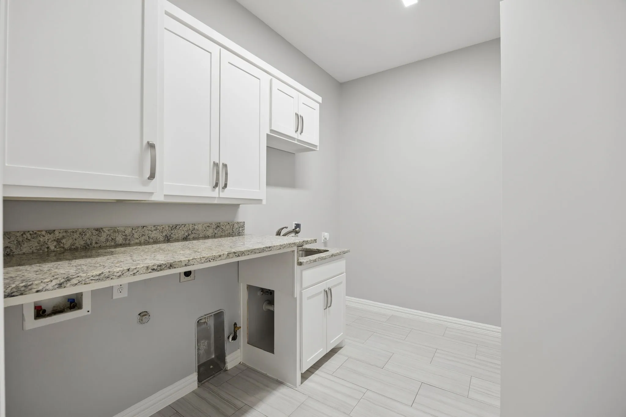 Single Family Residence For Sale in Rockwall County , 236 Summer Tanager Lane, Heath, Texas 75032, 5 Bedroom, 7 Bathroom, 3 Garage spaces, 6,063 Sqft, built in 2014, mls#21402427, Real Estate Agent in Heath, Homes For Sale in Rockwall county, Homes For Sale in Heath, Realtor in Heath Texas, Real Estate Brokerage Independent Realty Texas, Luminita Cordes Realtor