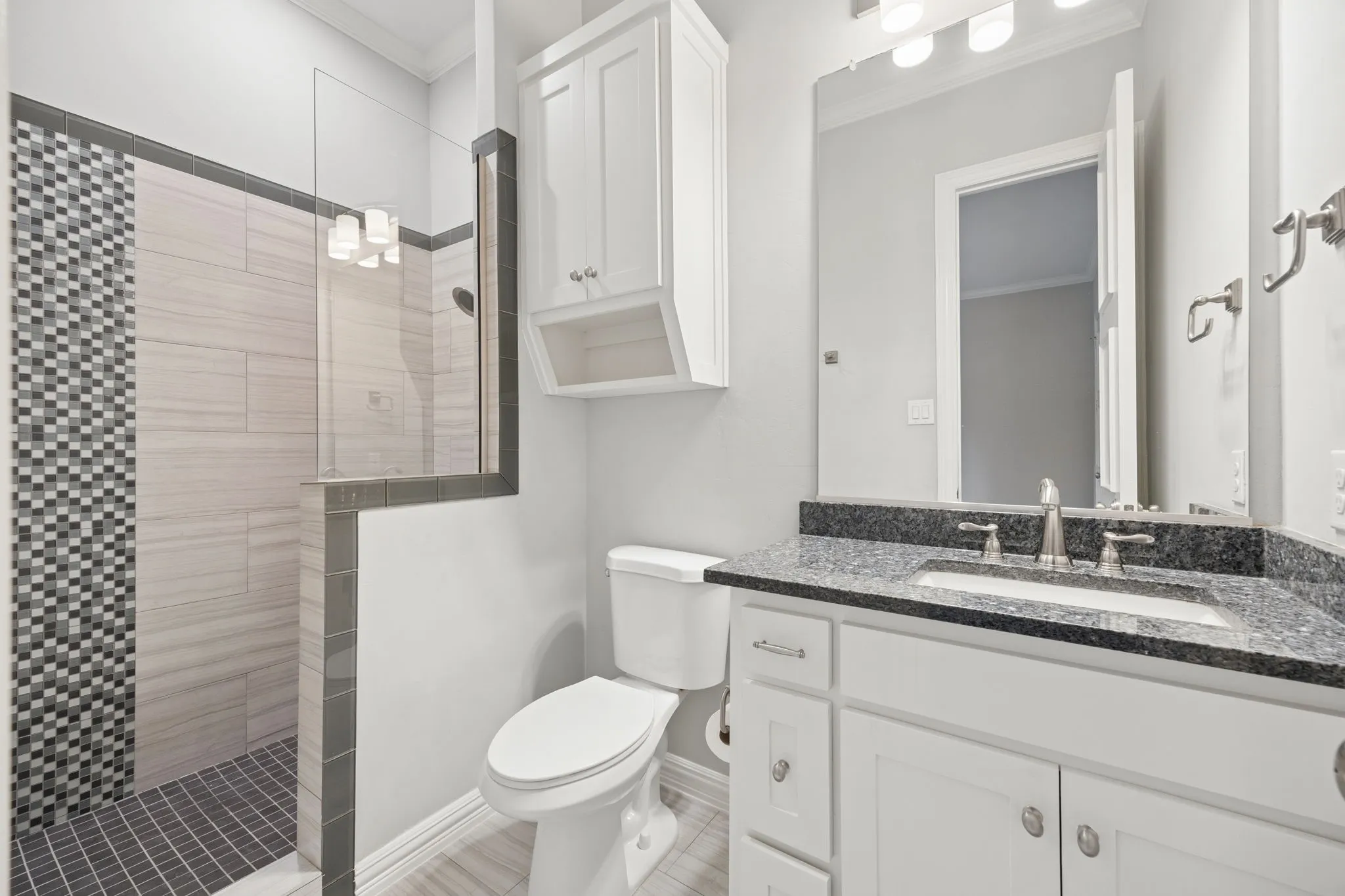 Single Family Residence For Sale in Rockwall County , 236 Summer Tanager Lane, Heath, Texas 75032, 5 Bedroom, 7 Bathroom, 3 Garage spaces, 6,063 Sqft, built in 2014, mls#21402427, Real Estate Agent in Heath, Homes For Sale in Rockwall county, Homes For Sale in Heath, Realtor in Heath Texas, Real Estate Brokerage Independent Realty Texas, Luminita Cordes Realtor