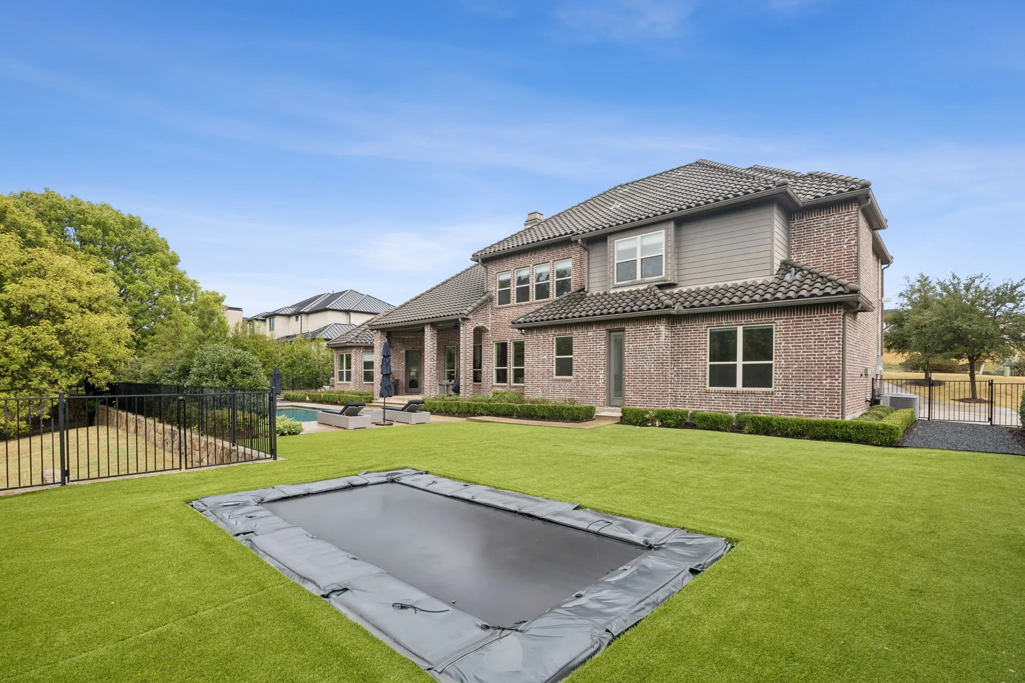 Single Family Residence For Sale in Rockwall County , 236 Summer Tanager Lane, Heath, Texas 75032, 5 Bedroom, 7 Bathroom, 3 Garage spaces, 6,063 Sqft, built in 2014, mls#21402427, Real Estate Agent in Heath, Homes For Sale in Rockwall county, Homes For Sale in Heath, Realtor in Heath Texas, Real Estate Brokerage Independent Realty Texas, Luminita Cordes Realtor