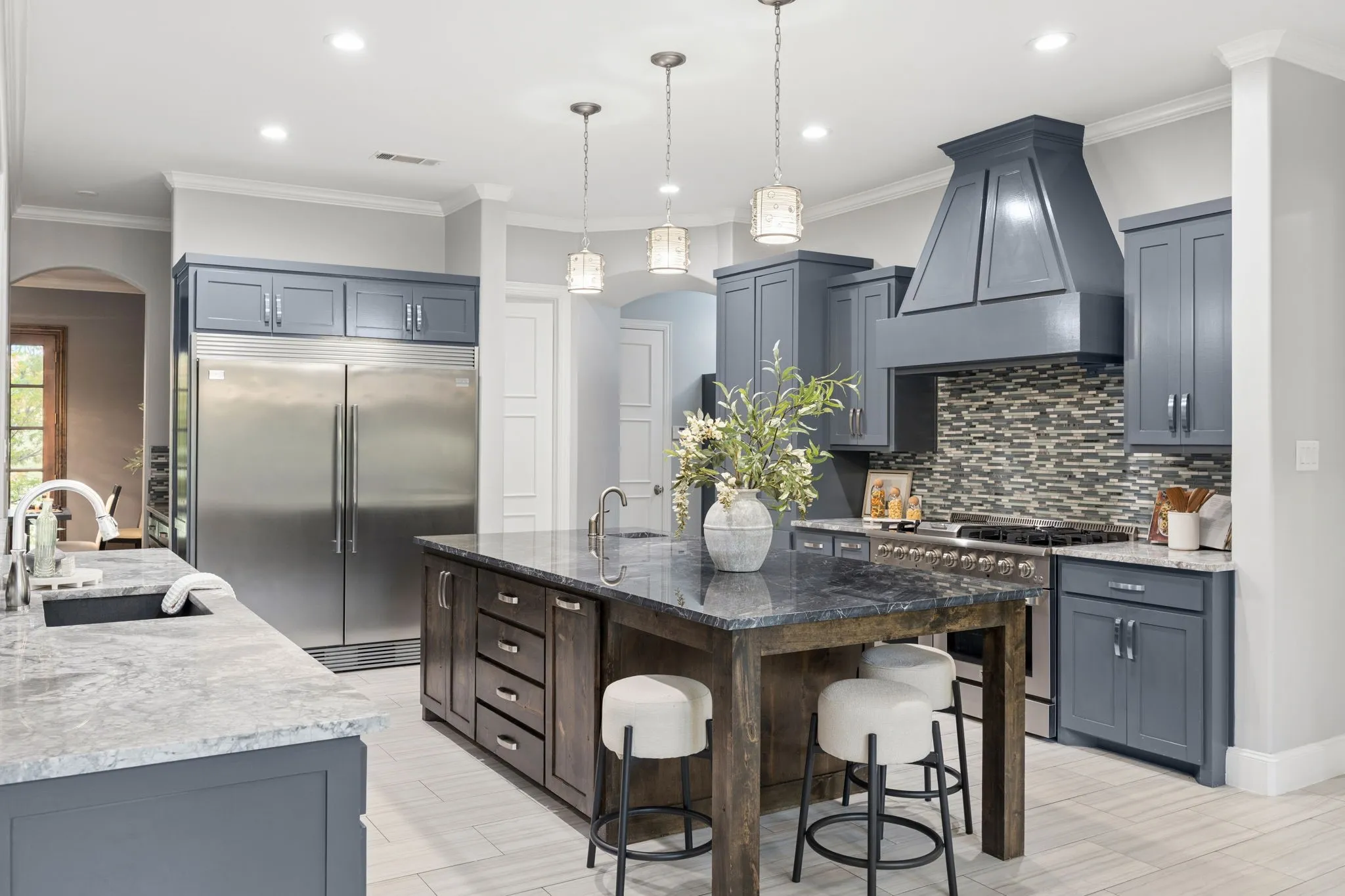 Single Family Residence For Sale in Rockwall County , 236 Summer Tanager Lane, Heath, Texas 75032, 5 Bedroom, 7 Bathroom, 3 Garage spaces, 6,063 Sqft, built in 2014, mls#21402427, Real Estate Agent in Heath, Homes For Sale in Rockwall county, Homes For Sale in Heath, Realtor in Heath Texas, Real Estate Brokerage Independent Realty Texas, Luminita Cordes Realtor