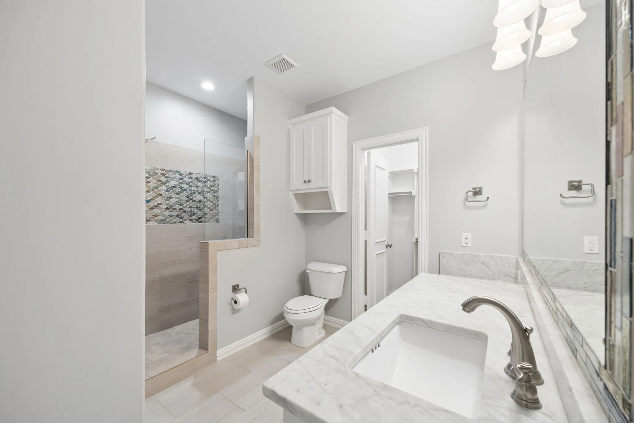 Single Family Residence For Sale in Rockwall County , 236 Summer Tanager Lane, Heath, Texas 75032, 5 Bedroom, 7 Bathroom, 3 Garage spaces, 6,063 Sqft, built in 2014, mls#21402427, Real Estate Agent in Heath, Homes For Sale in Rockwall county, Homes For Sale in Heath, Realtor in Heath Texas, Real Estate Brokerage Independent Realty Texas, Luminita Cordes Realtor