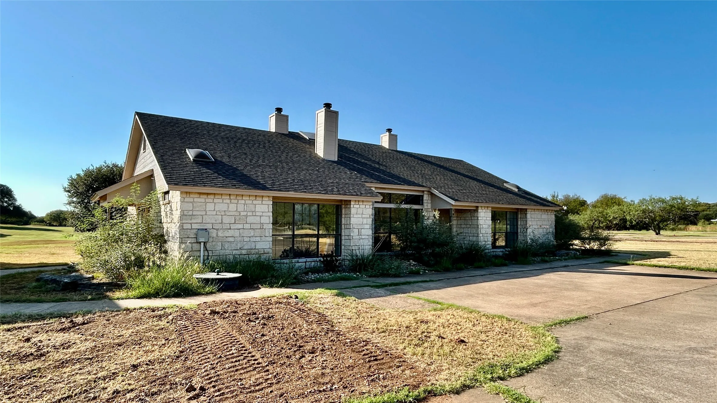Apartment For Sale in Hill County , 17099 Trailwood Drive 14-28, Whitney, Texas 76692, 15 Bedroom, 15 Bathroom, Garage spaces, 0 Sqft, built in 1994, mls#21401595, Real Estate Agent in Whitney, Homes For Sale in Hill county, Homes For Sale in Whitney, Realtor in Whitney Texas, Real Estate Brokerage Independent Realty Texas, Luminita Cordes Realtor