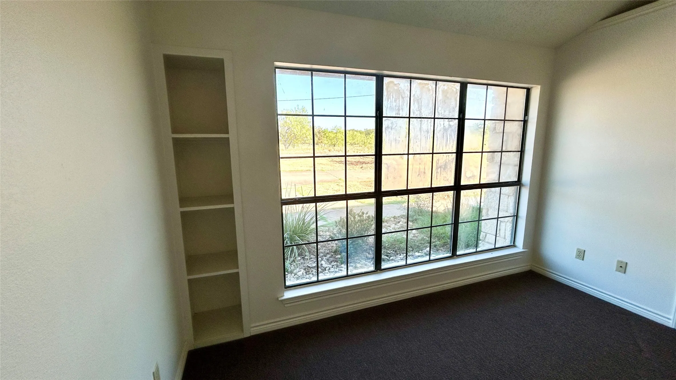 Example of middle unit #17 - built-ins