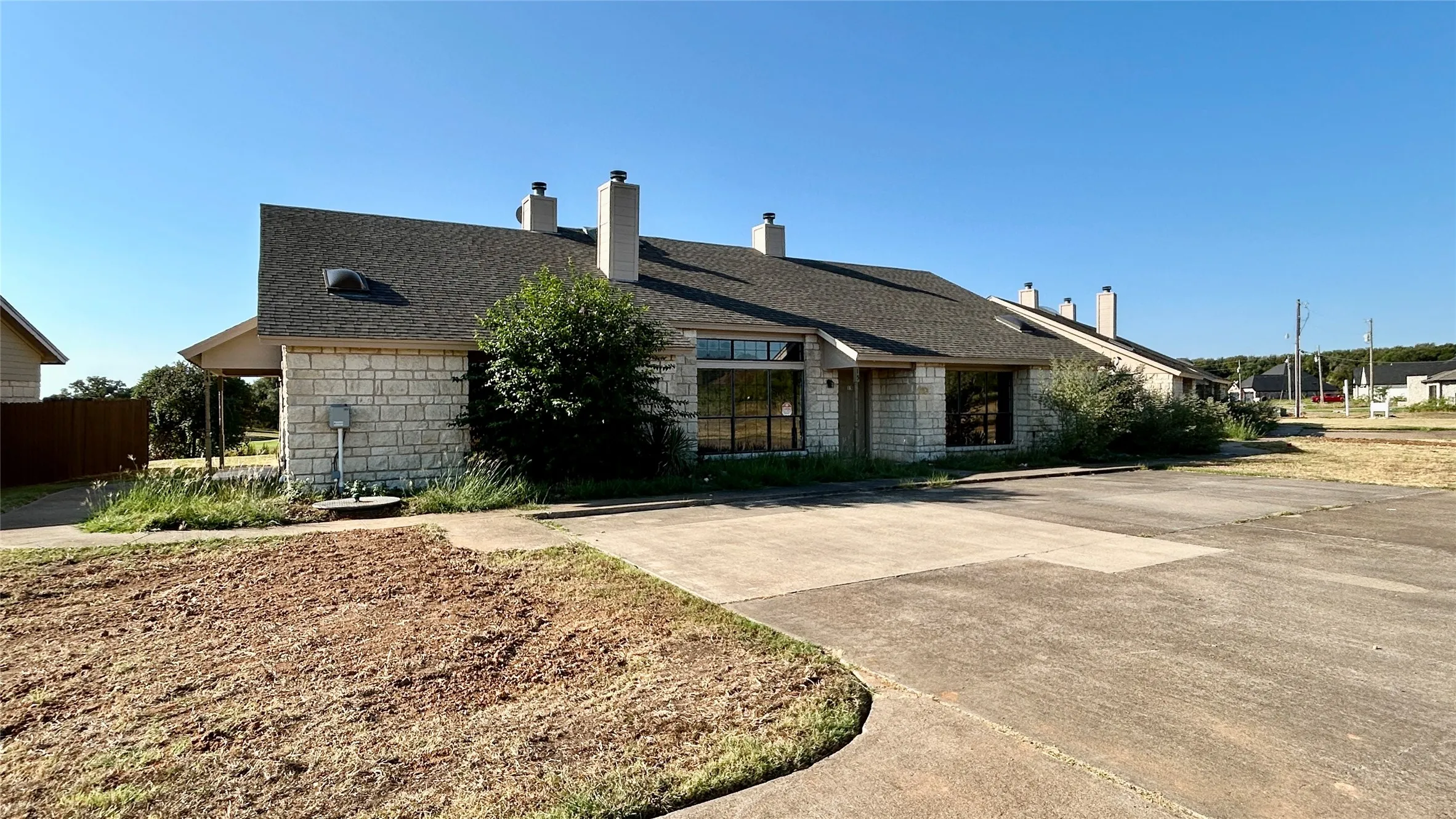 Apartment For Sale in Hill County , 17099 Trailwood Drive 14-28, Whitney, Texas 76692, 15 Bedroom, 15 Bathroom, Garage spaces, 0 Sqft, built in 1994, mls#21401595, Real Estate Agent in Whitney, Homes For Sale in Hill county, Homes For Sale in Whitney, Realtor in Whitney Texas, Real Estate Brokerage Independent Realty Texas, Luminita Cordes Realtor