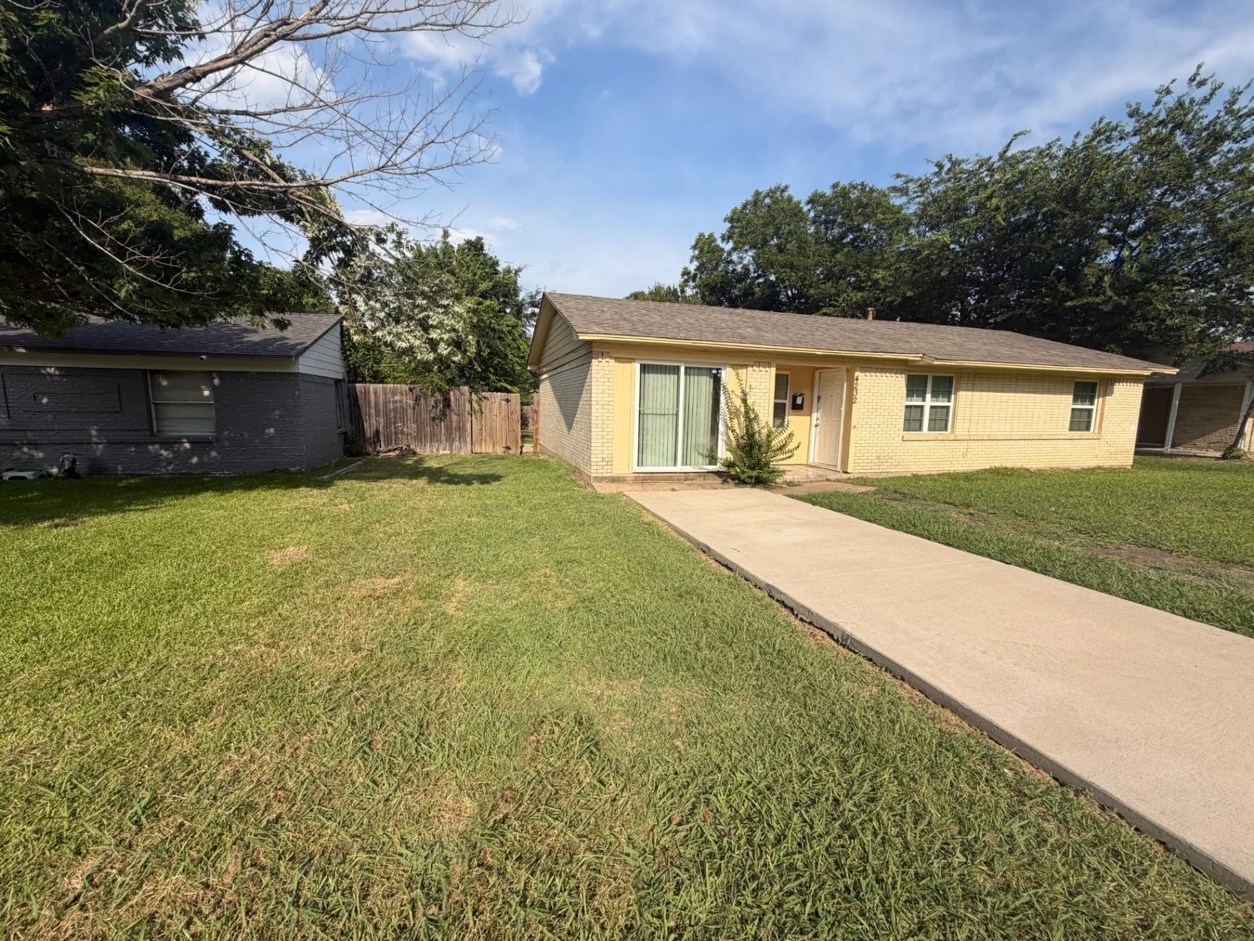 Single Family Residence For Sale in Dallas County , 4232 Scottsdale Drive, Mesquite, Texas 75150, 3 Bedroom, 1 Bathroom, Garage spaces, 1,321 Sqft, built in 1956, mls#21399660, Real Estate Agent in Mesquite, Homes For Sale in Dallas county, Homes For Sale in Mesquite, Realtor in Mesquite Texas, Real Estate Brokerage Independent Realty Texas, Luminita Cordes Realtor