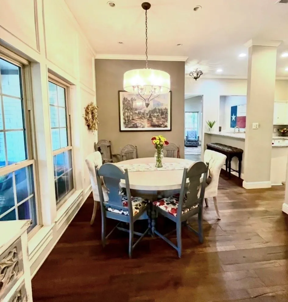 Single Family Residence For Sale in Collin County , 17216 Ikel Drive, Dallas, Texas 75248, 3 Bedroom, 3 Bathroom, 2 Garage spaces, 1,941 Sqft, built in 1981, mls#21402342, Real Estate Agent in Dallas, Homes For Sale in Collin county, Homes For Sale in Dallas, Realtor in Dallas Texas, Real Estate Brokerage Independent Realty Texas, Luminita Cordes Realtor