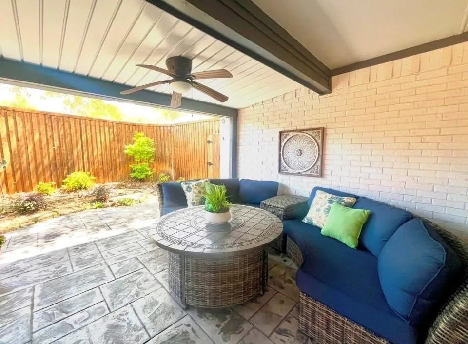 Single Family Residence For Sale in Collin County , 17216 Ikel Drive, Dallas, Texas 75248, 3 Bedroom, 3 Bathroom, 2 Garage spaces, 1,941 Sqft, built in 1981, mls#21402342, Real Estate Agent in Dallas, Homes For Sale in Collin county, Homes For Sale in Dallas, Realtor in Dallas Texas, Real Estate Brokerage Independent Realty Texas, Luminita Cordes Realtor