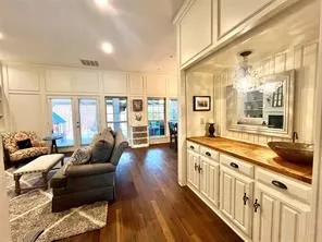 Single Family Residence For Sale in Collin County , 17216 Ikel Drive, Dallas, Texas 75248, 3 Bedroom, 3 Bathroom, 2 Garage spaces, 1,941 Sqft, built in 1981, mls#21402342, Real Estate Agent in Dallas, Homes For Sale in Collin county, Homes For Sale in Dallas, Realtor in Dallas Texas, Real Estate Brokerage Independent Realty Texas, Luminita Cordes Realtor