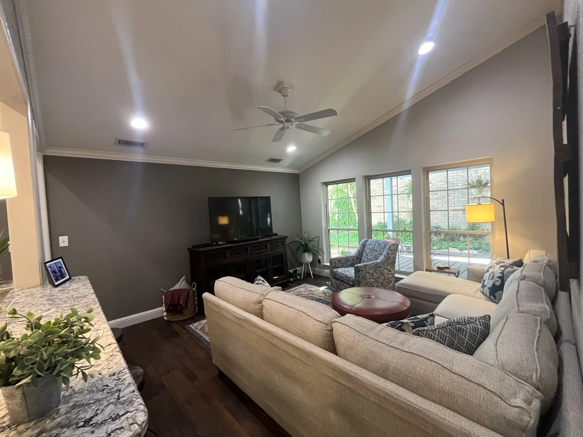 Single Family Residence For Sale in Collin County , 17216 Ikel Drive, Dallas, Texas 75248, 3 Bedroom, 3 Bathroom, 2 Garage spaces, 1,941 Sqft, built in 1981, mls#21402342, Real Estate Agent in Dallas, Homes For Sale in Collin county, Homes For Sale in Dallas, Realtor in Dallas Texas, Real Estate Brokerage Independent Realty Texas, Luminita Cordes Realtor